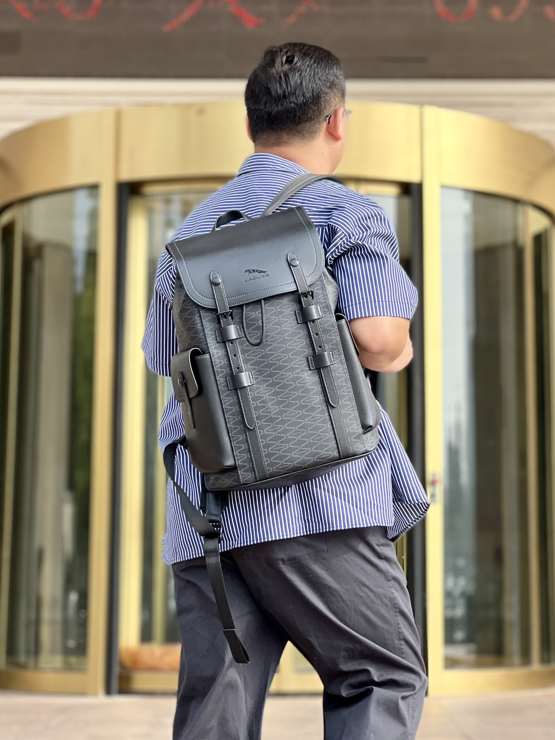 拥有高性价比双肩包的快乐|没有一两千啊❓