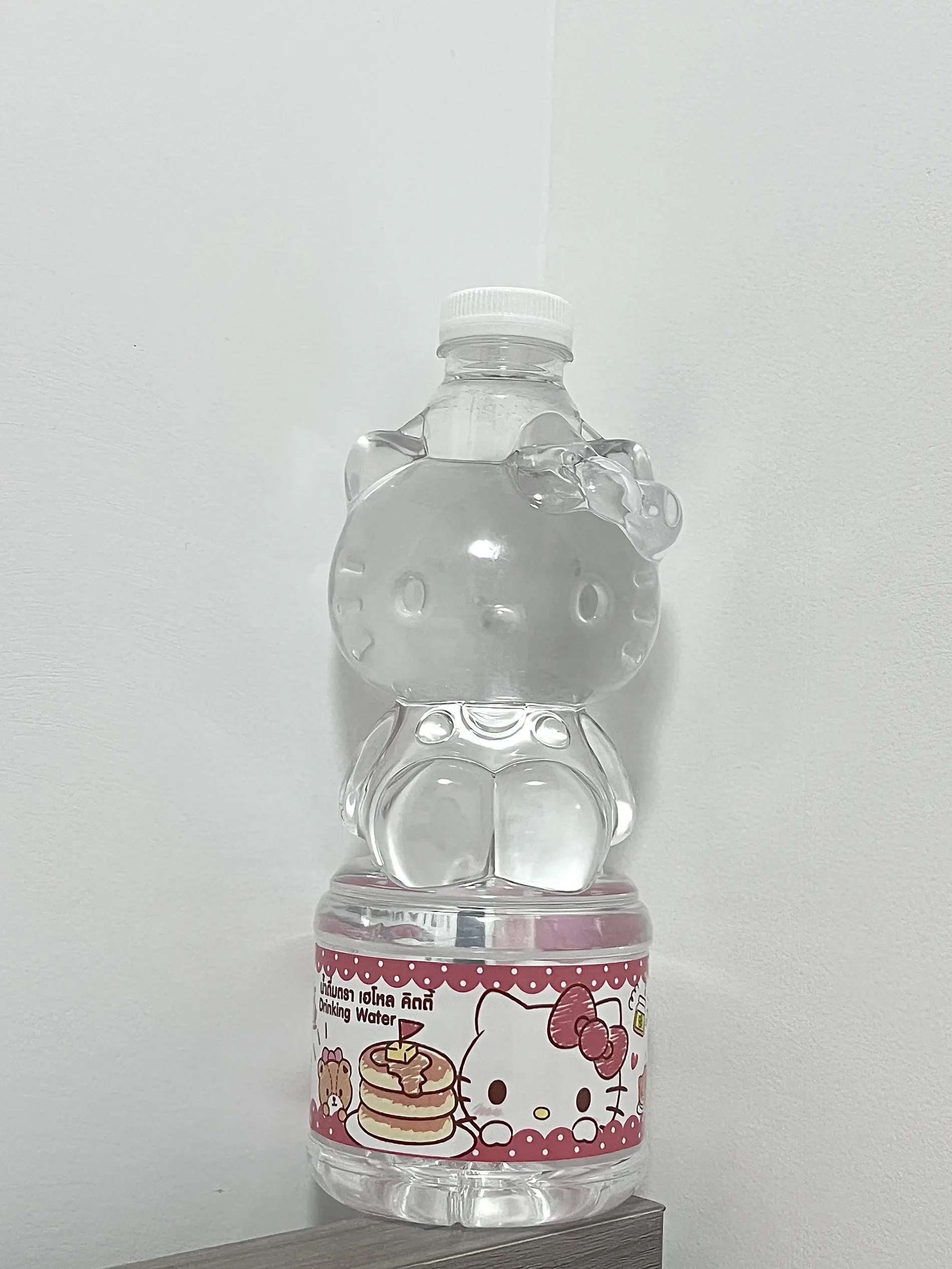 在711挖到宝了!这个凯蒂猫矿泉水可爱到舍不得喝😭