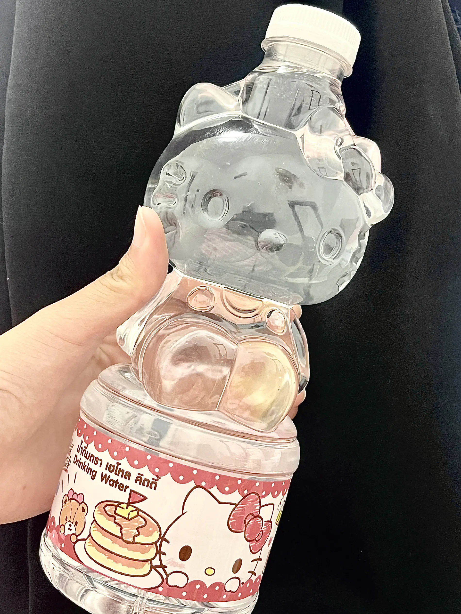 在711挖到宝了!这个凯蒂猫矿泉水可爱到舍不得喝😭