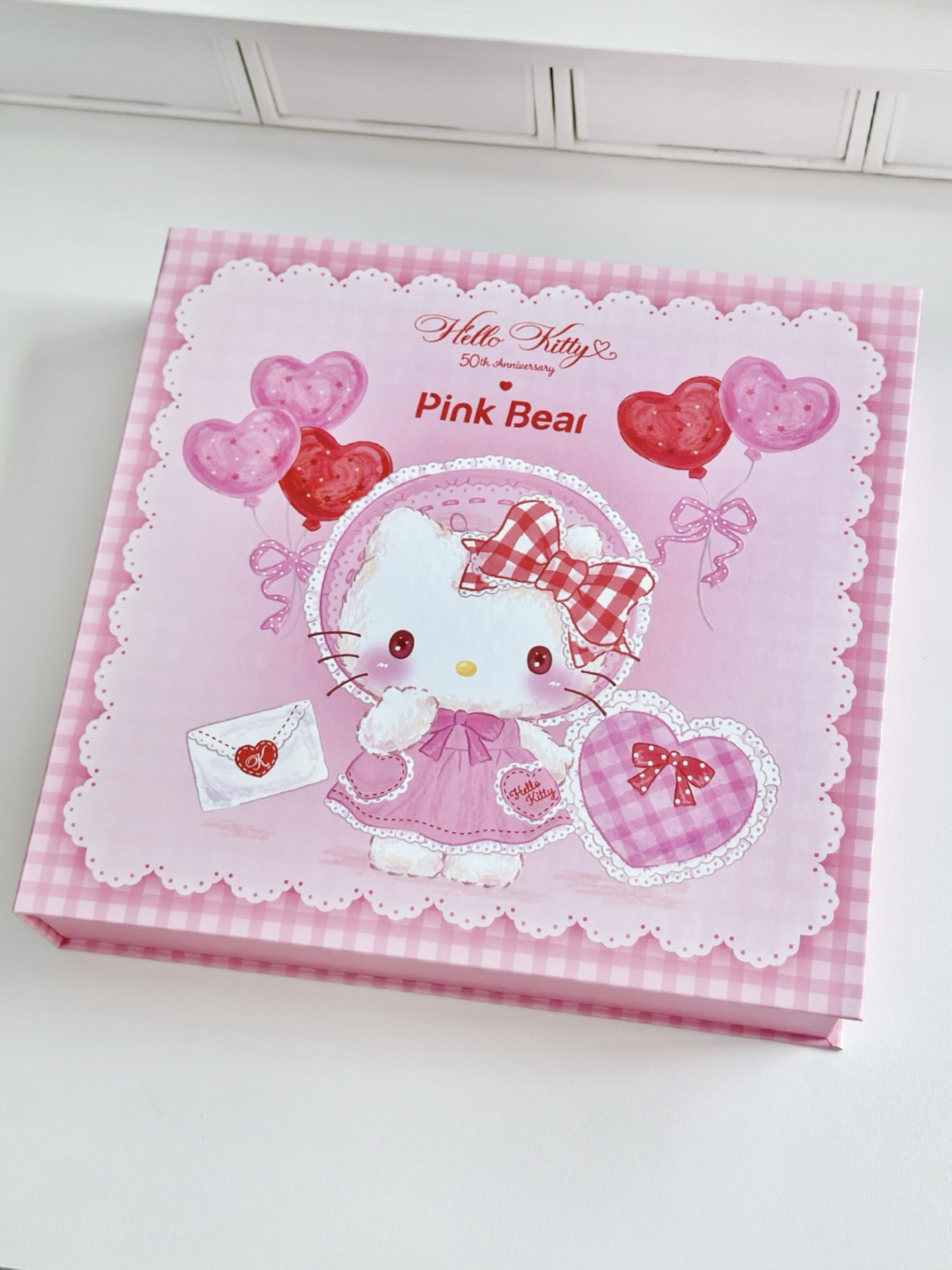 被这个Hello Kitty礼盒硬控30秒