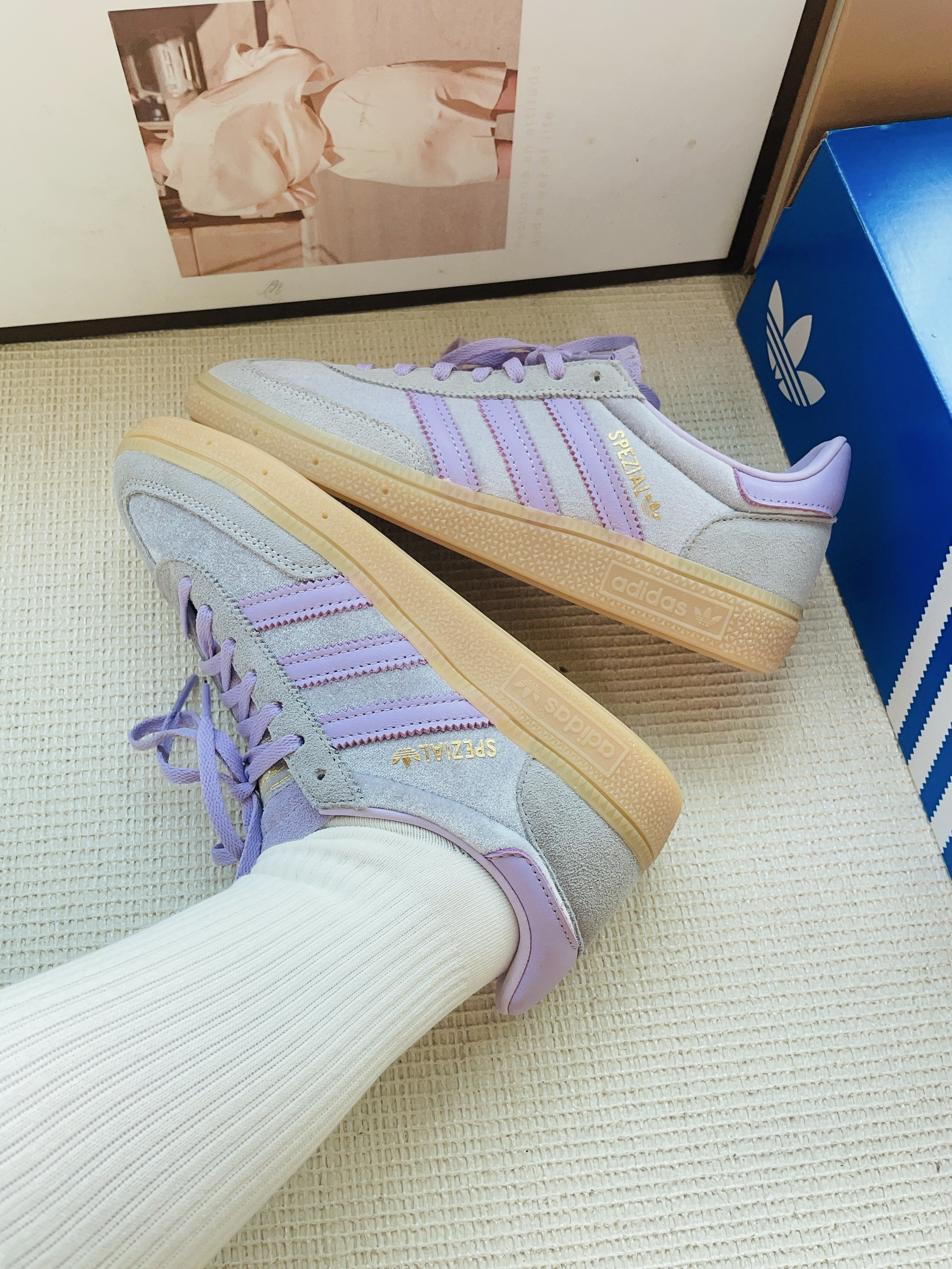 adidas ☘️芋泥紫鞋搭上白袜子也太好看啦💜