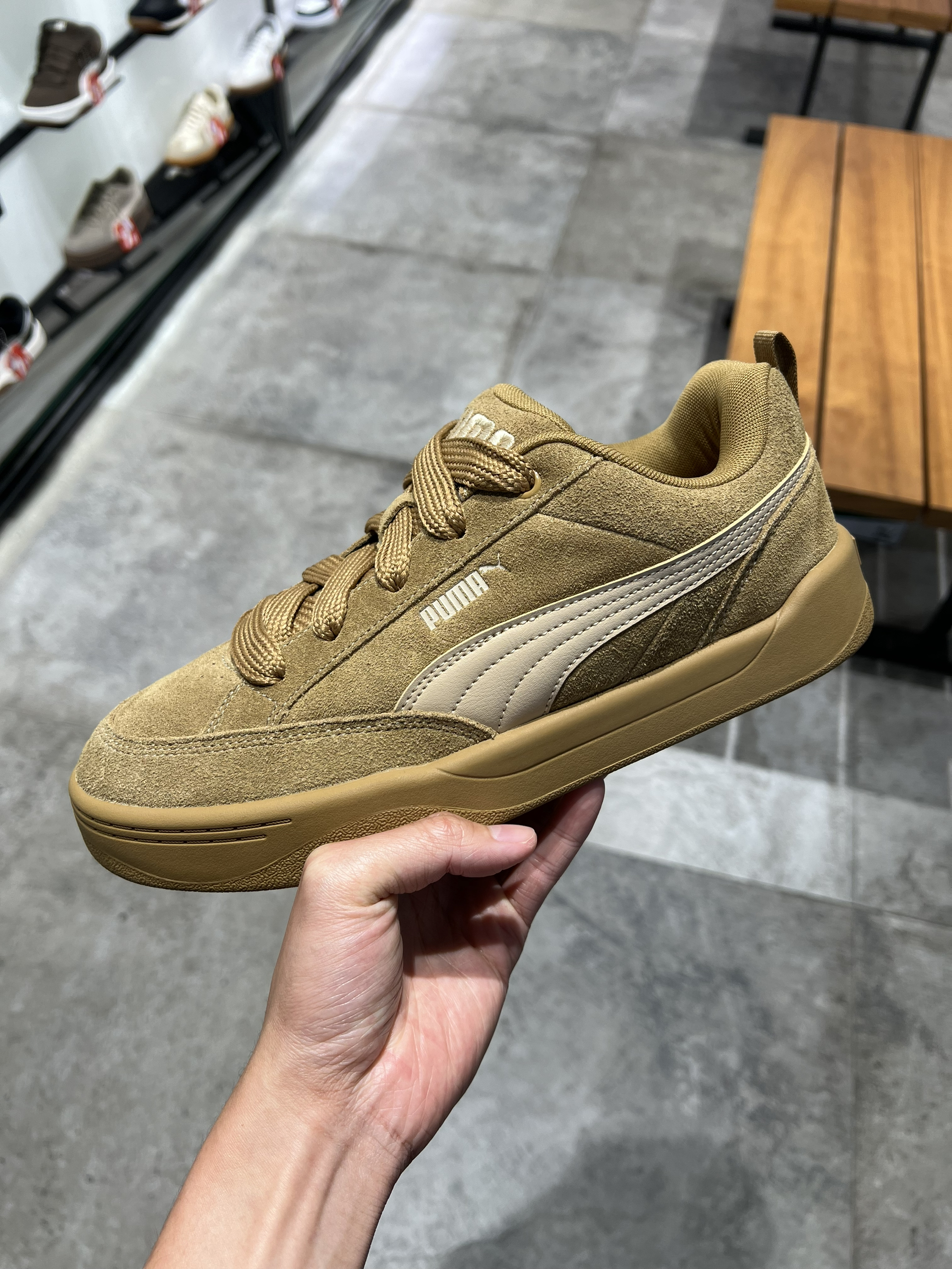 PUMA 复古风厚底麂皮板鞋|秋冬穿搭的质感王炸