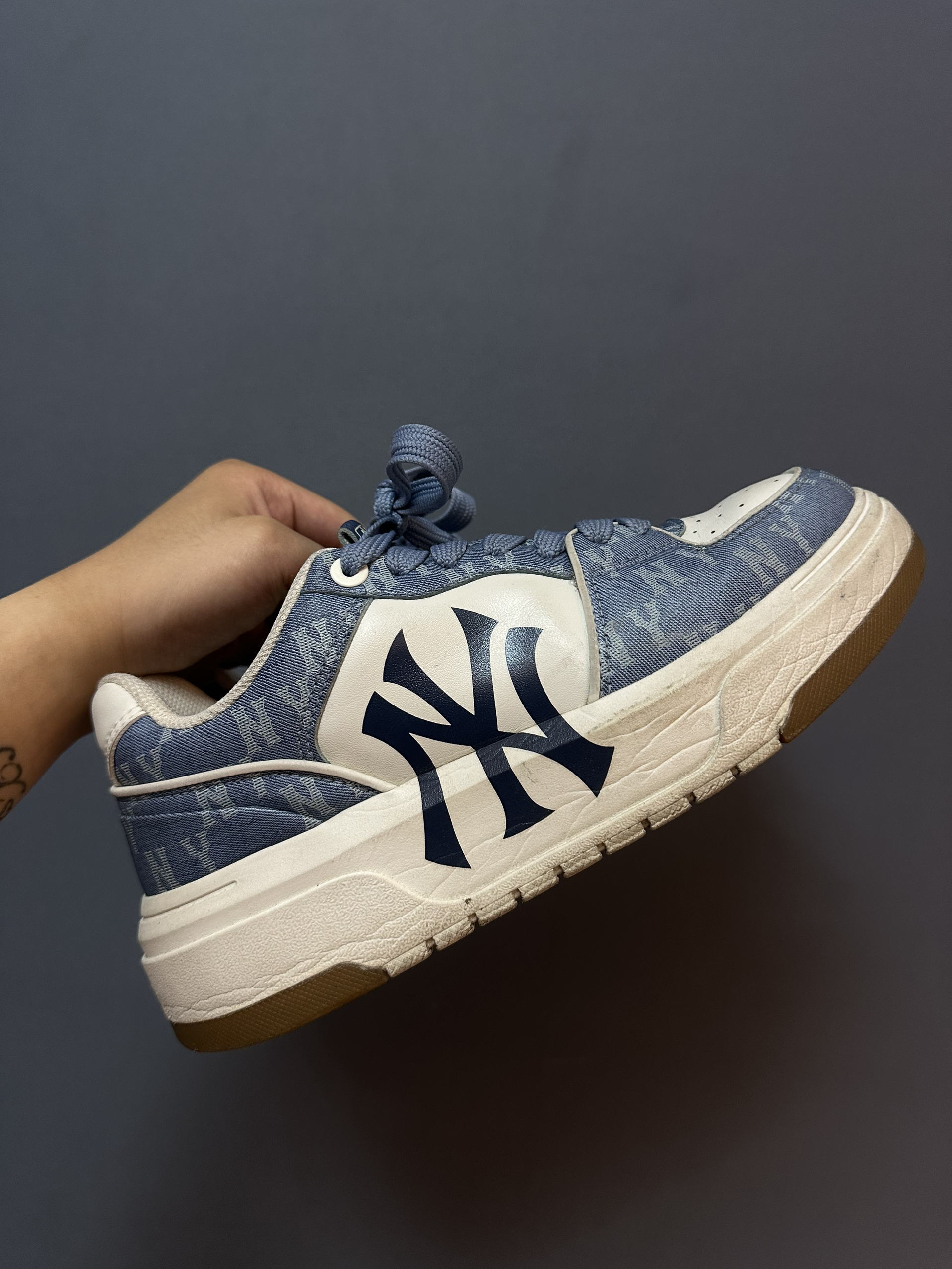 大学生给女朋友送的第一双MLB👟