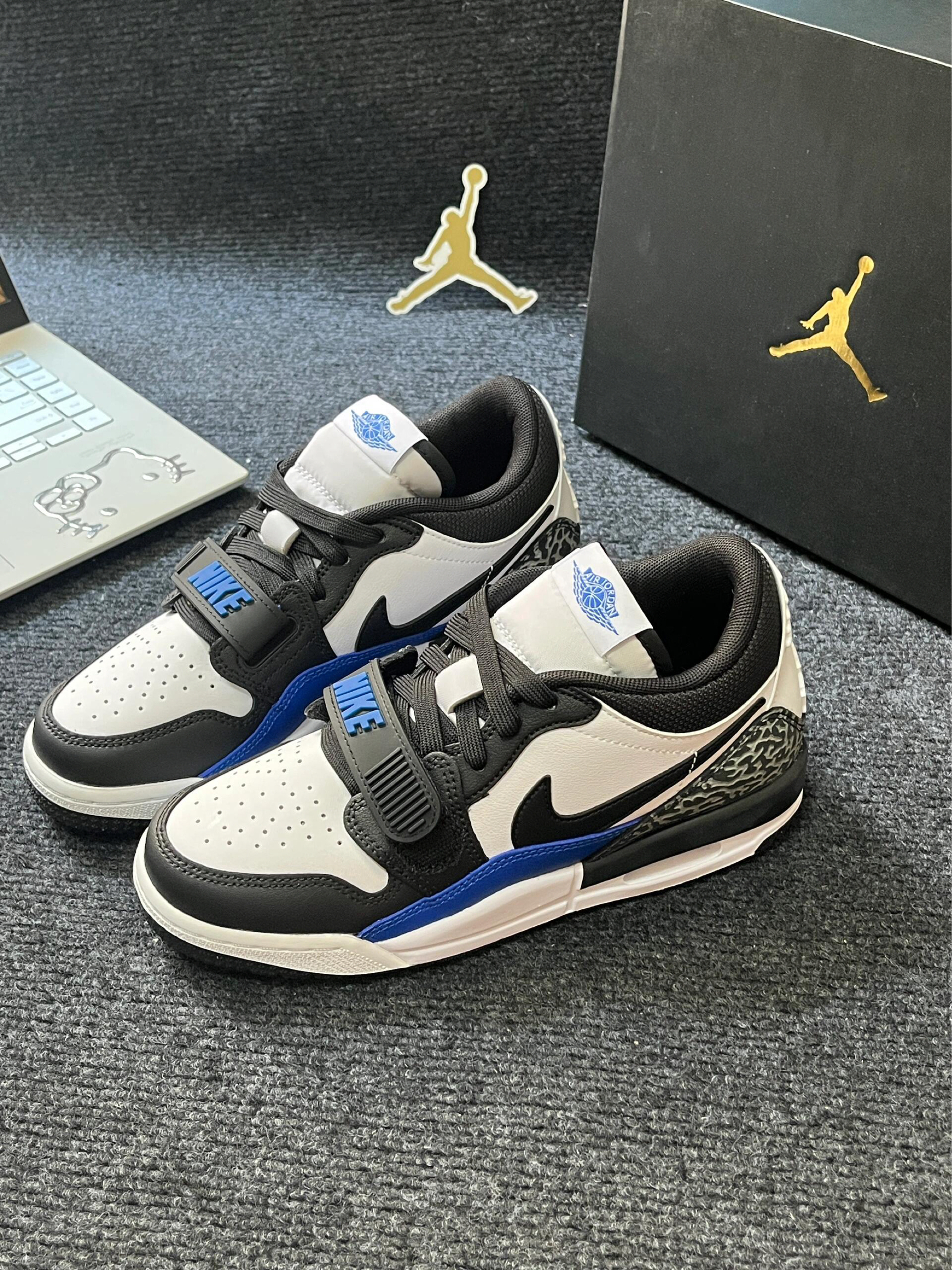 ⚡“上脚的瞬间,我才懂这双鞋把‘街头潮酷’和‘穿脱自由’玩明白了!