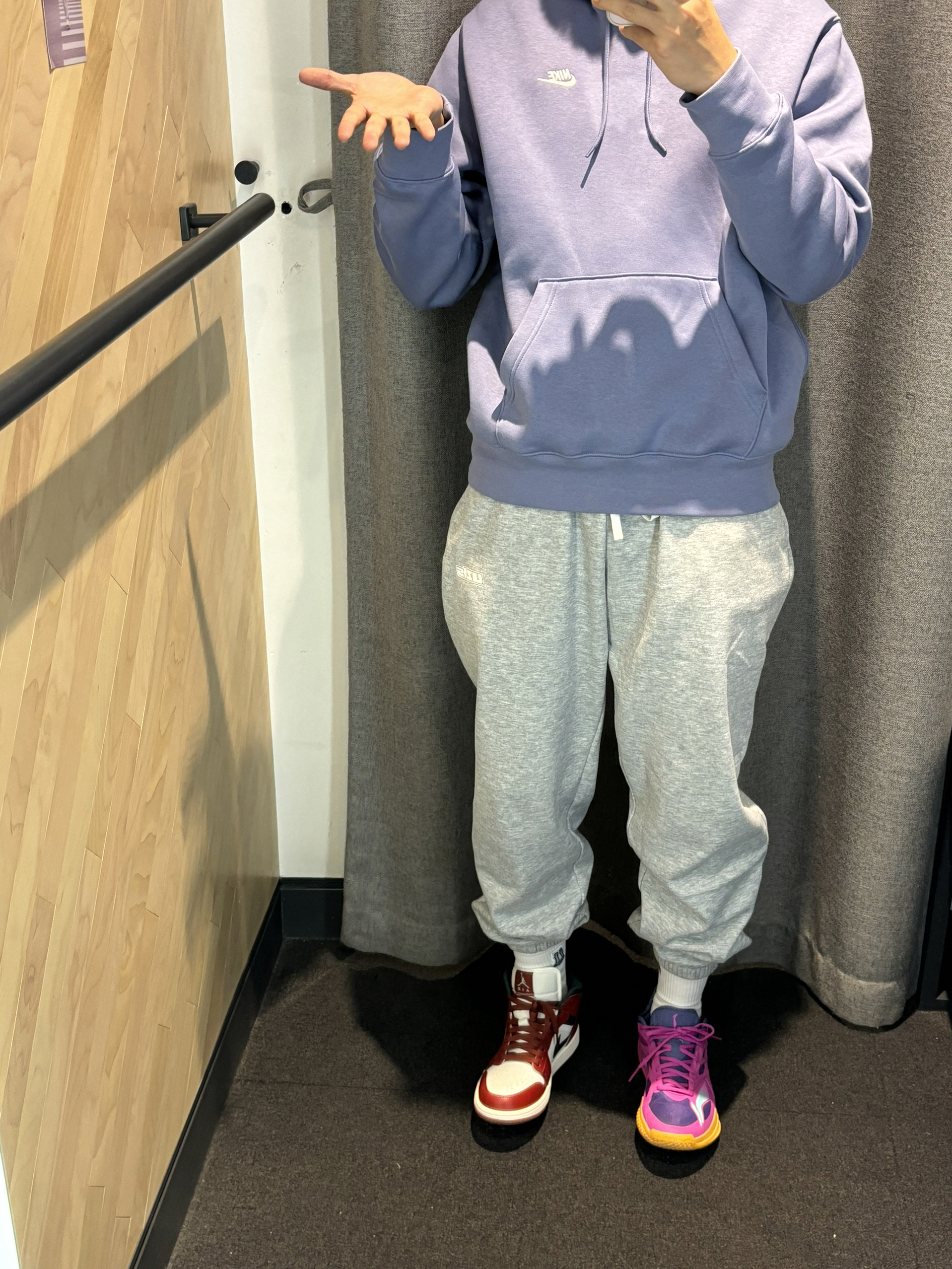 这套作旧风穿搭好时髦