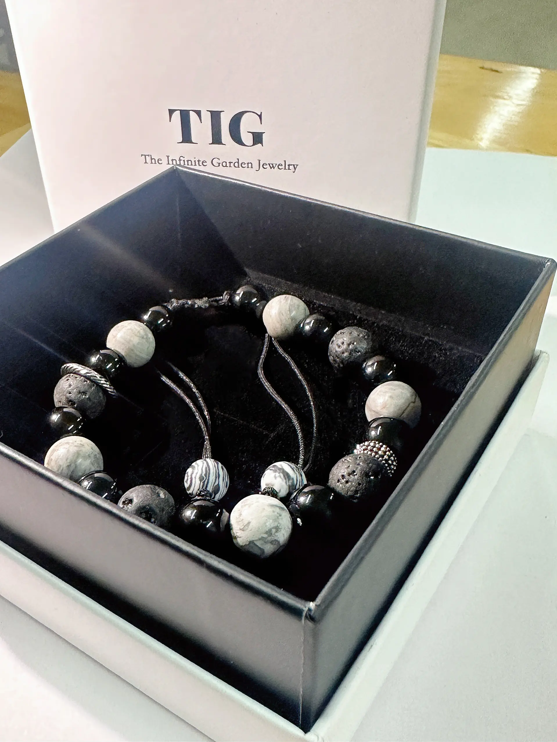 TIG黑白系天然石手链
