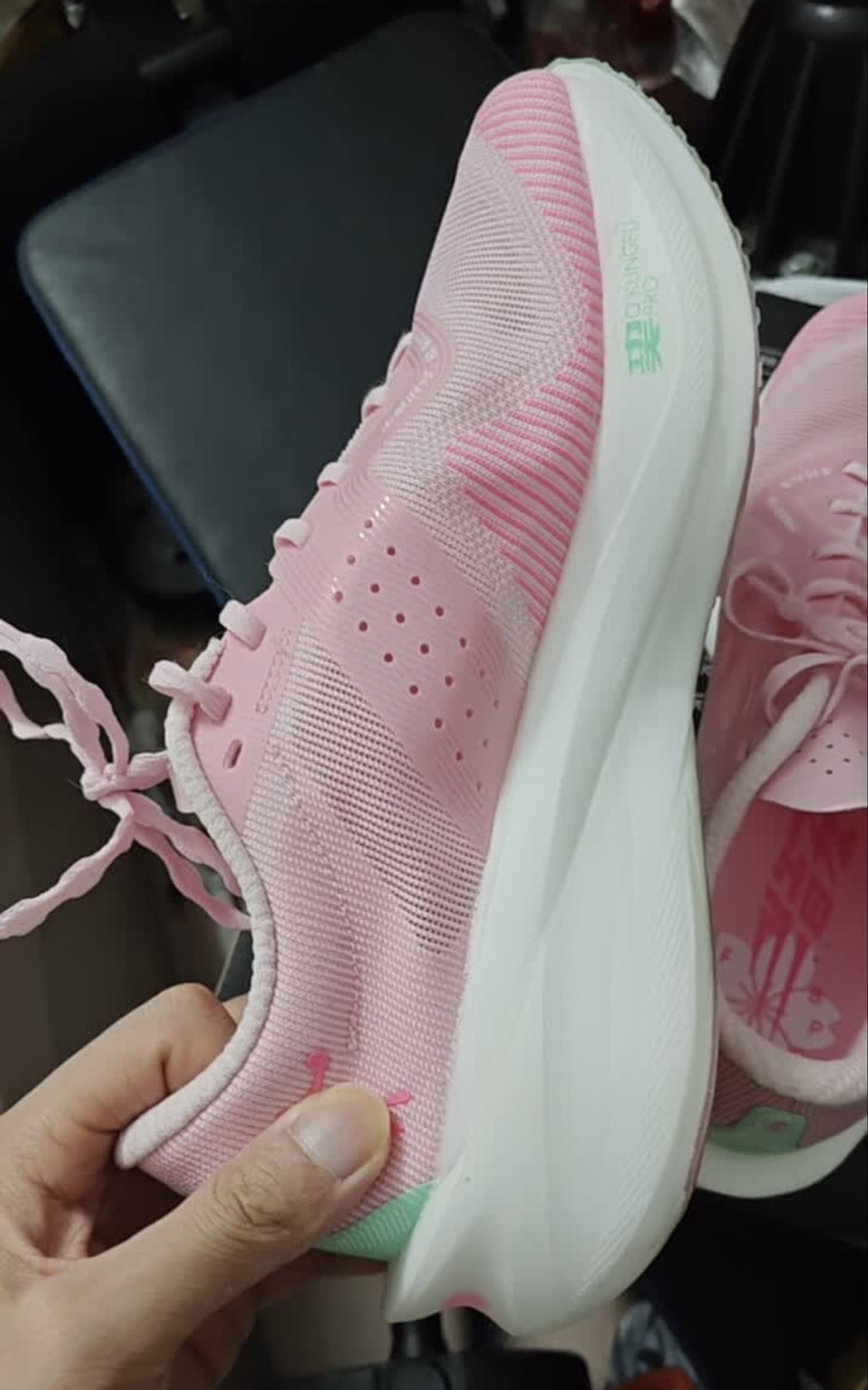 孩子自己选的过年的鞋，大小合适，满意