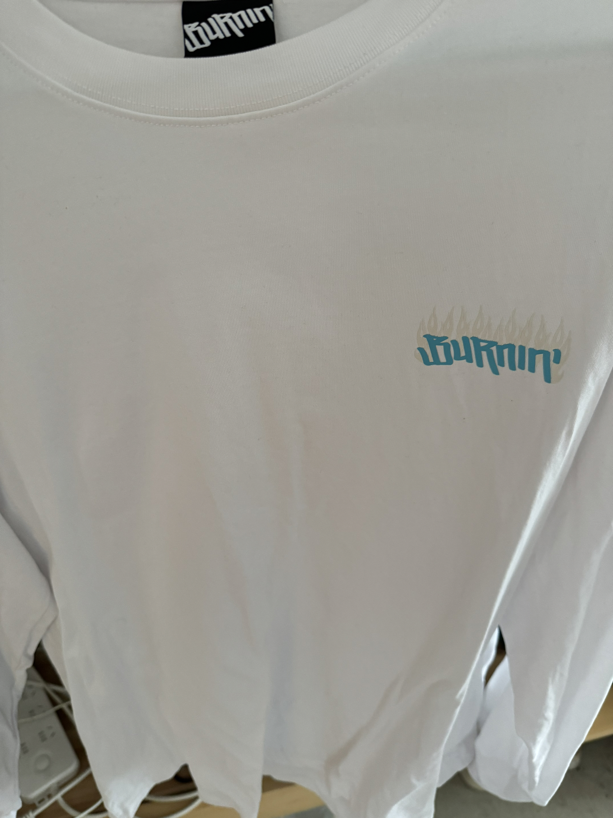 这BURNIN衣服特别不错噢！