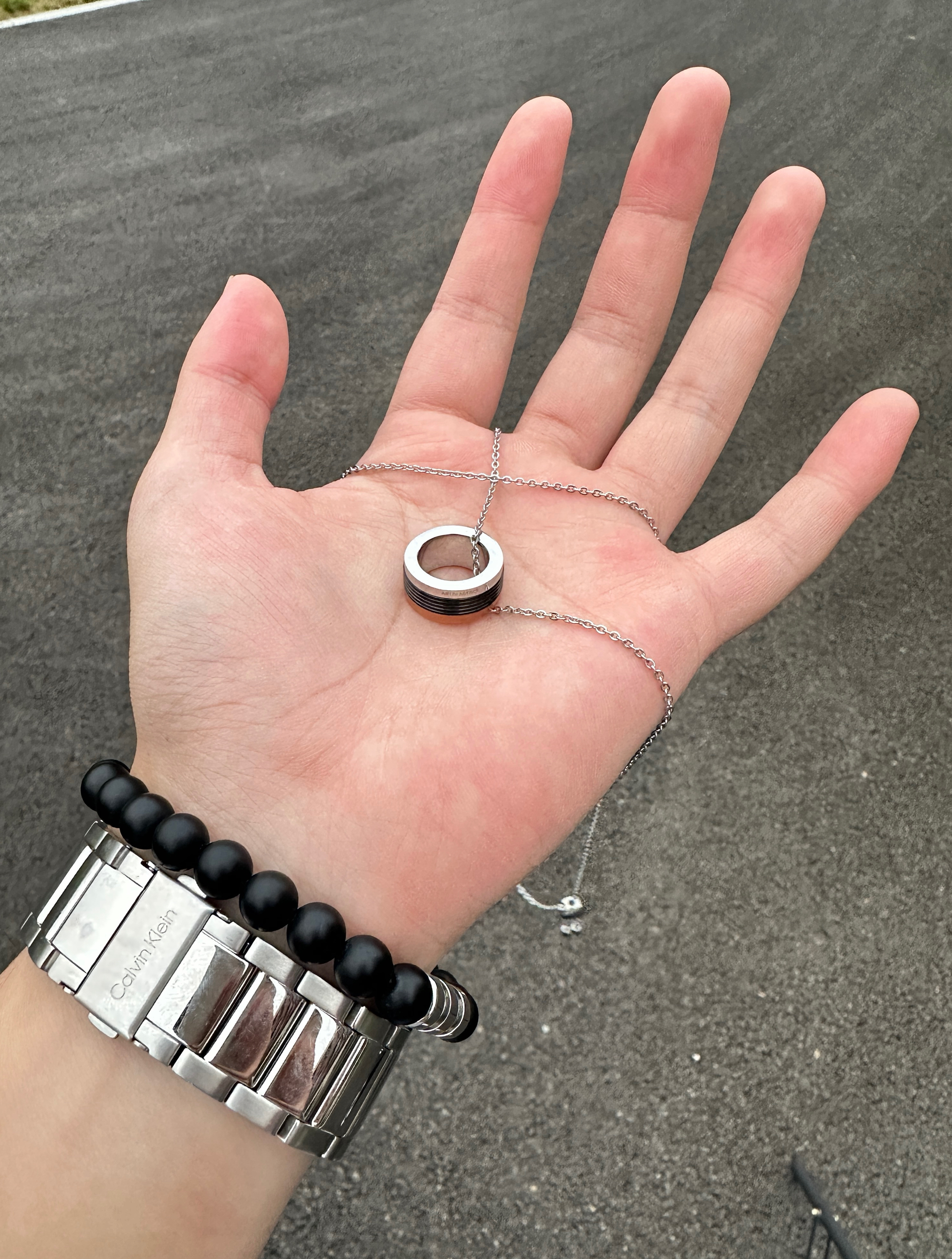 男生配饰怎么搭才不土？这套组合锁住了