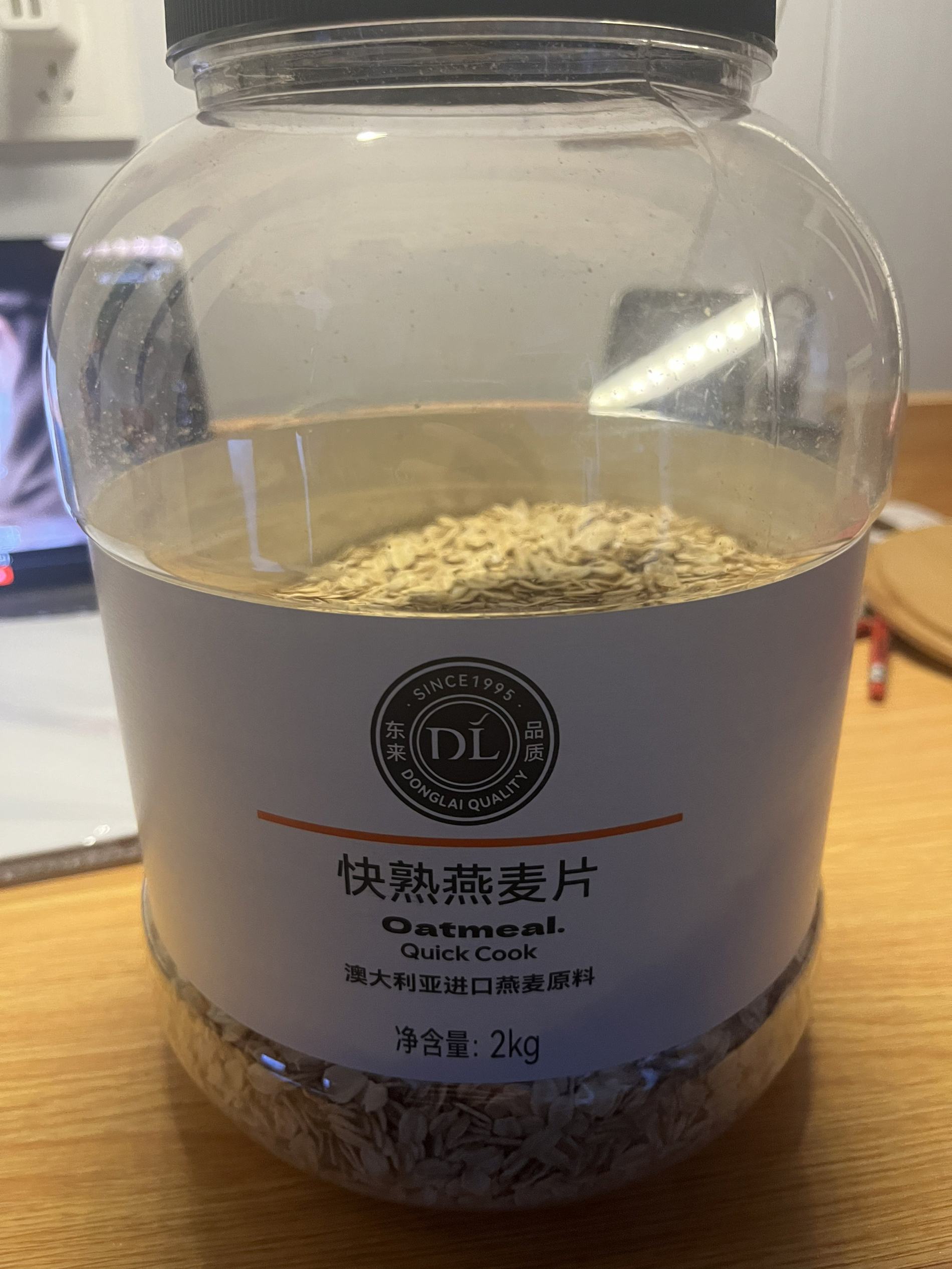 平价早餐天花板！东来大罐燕麦片吃半月不重样