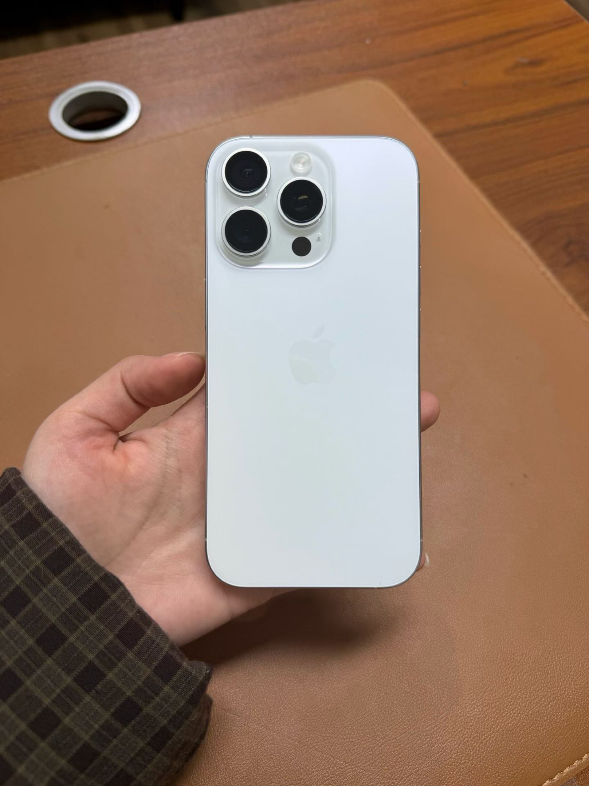 不吹不黑!用了两个月 iPhone 16 Pro,优缺点全揭秘