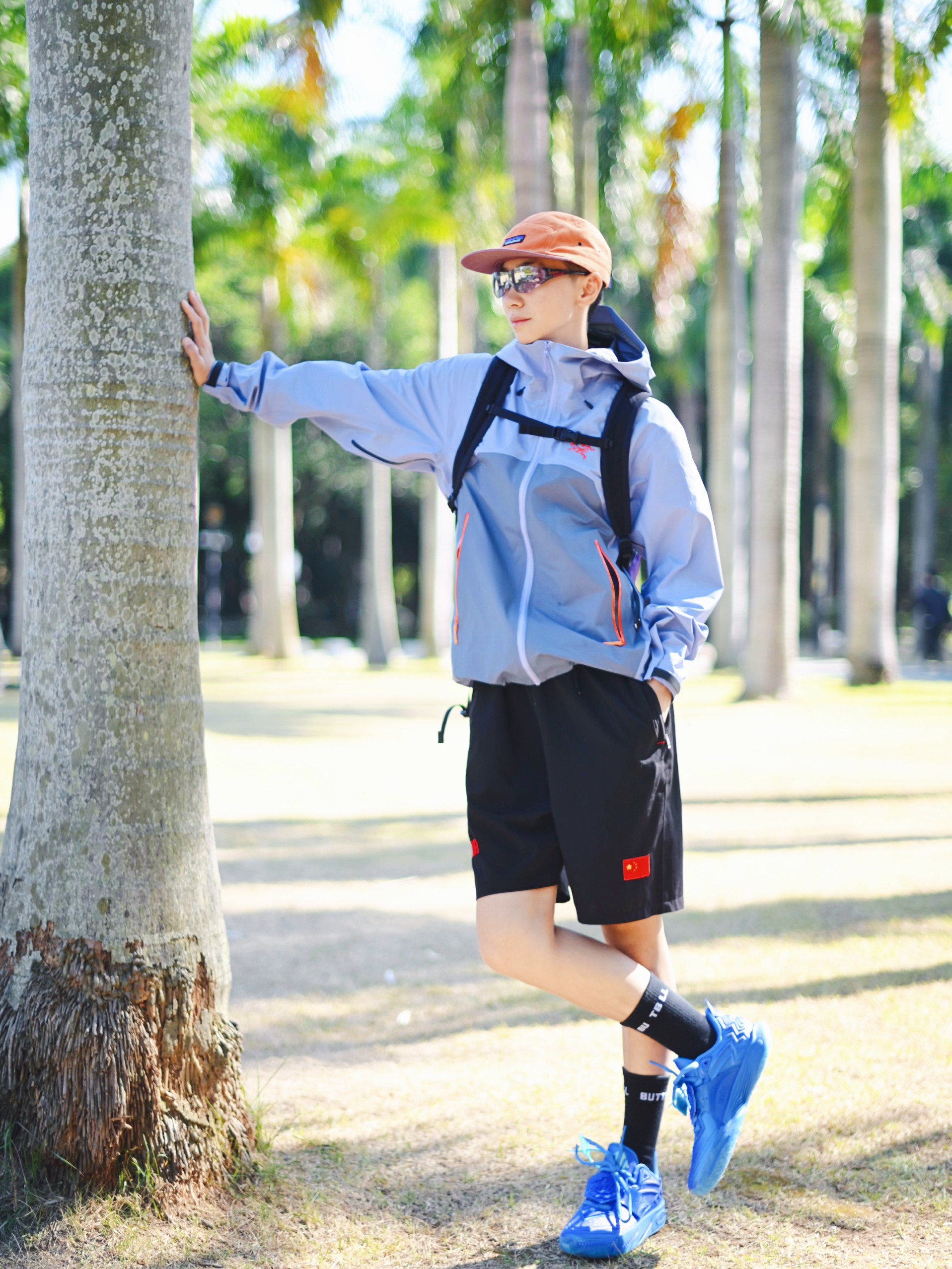 👟这双蓝色战靴拿捏秋冬氛围💙