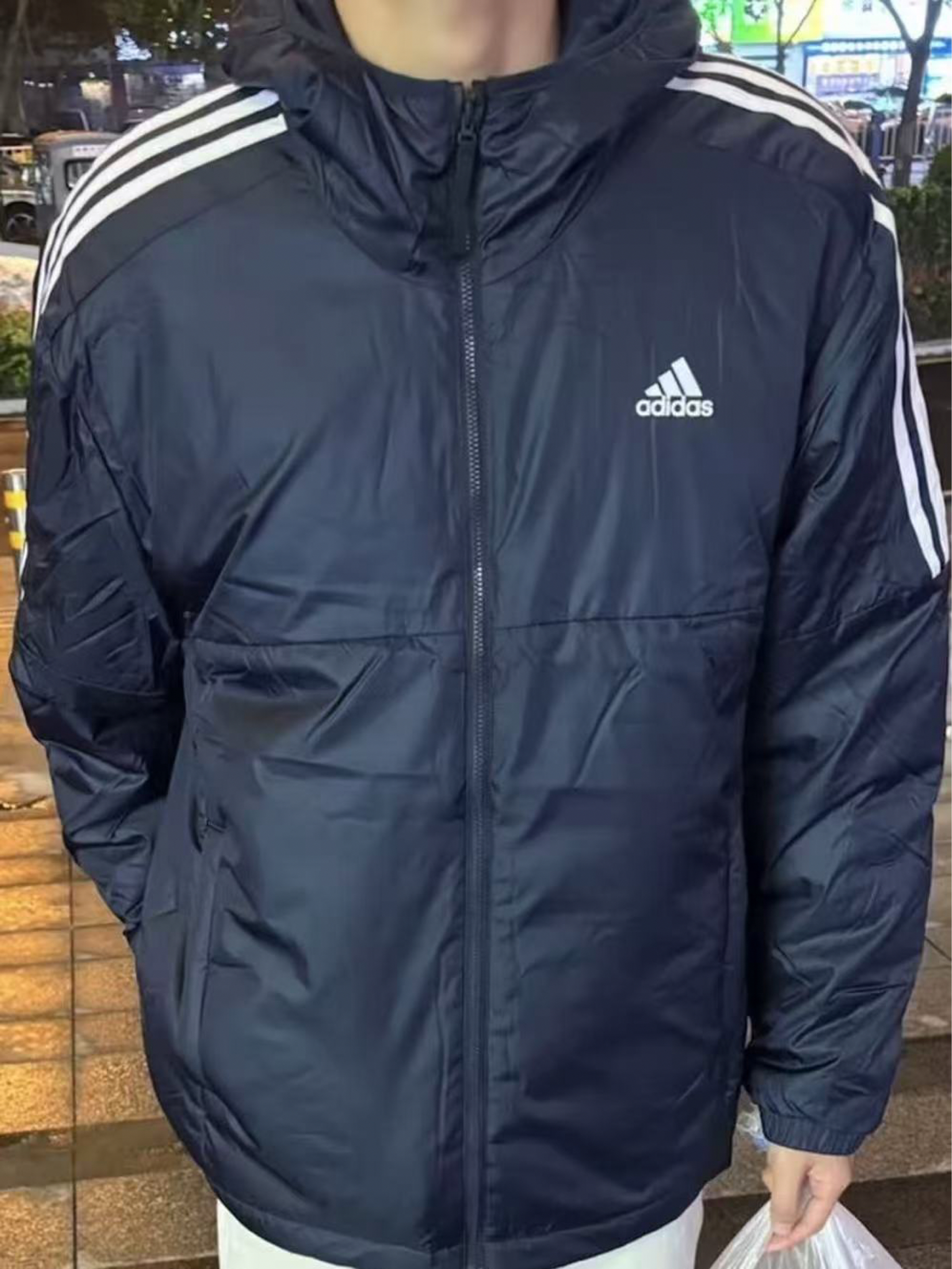 冬日续命棉服！阿迪达斯这件锁死