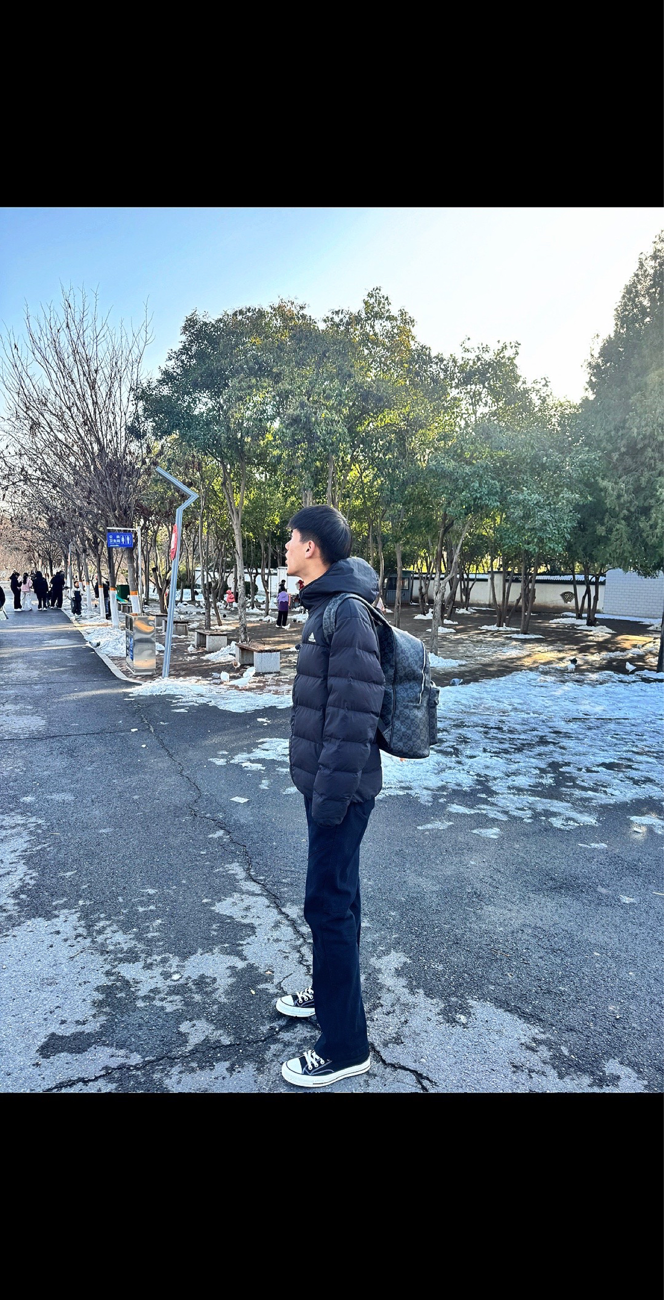 冬天就要穿阿迪羽绒服