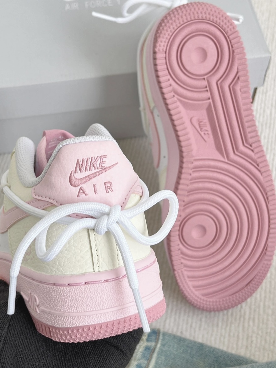 我这个AF1脑袋真的拒绝不了这双鞋😭