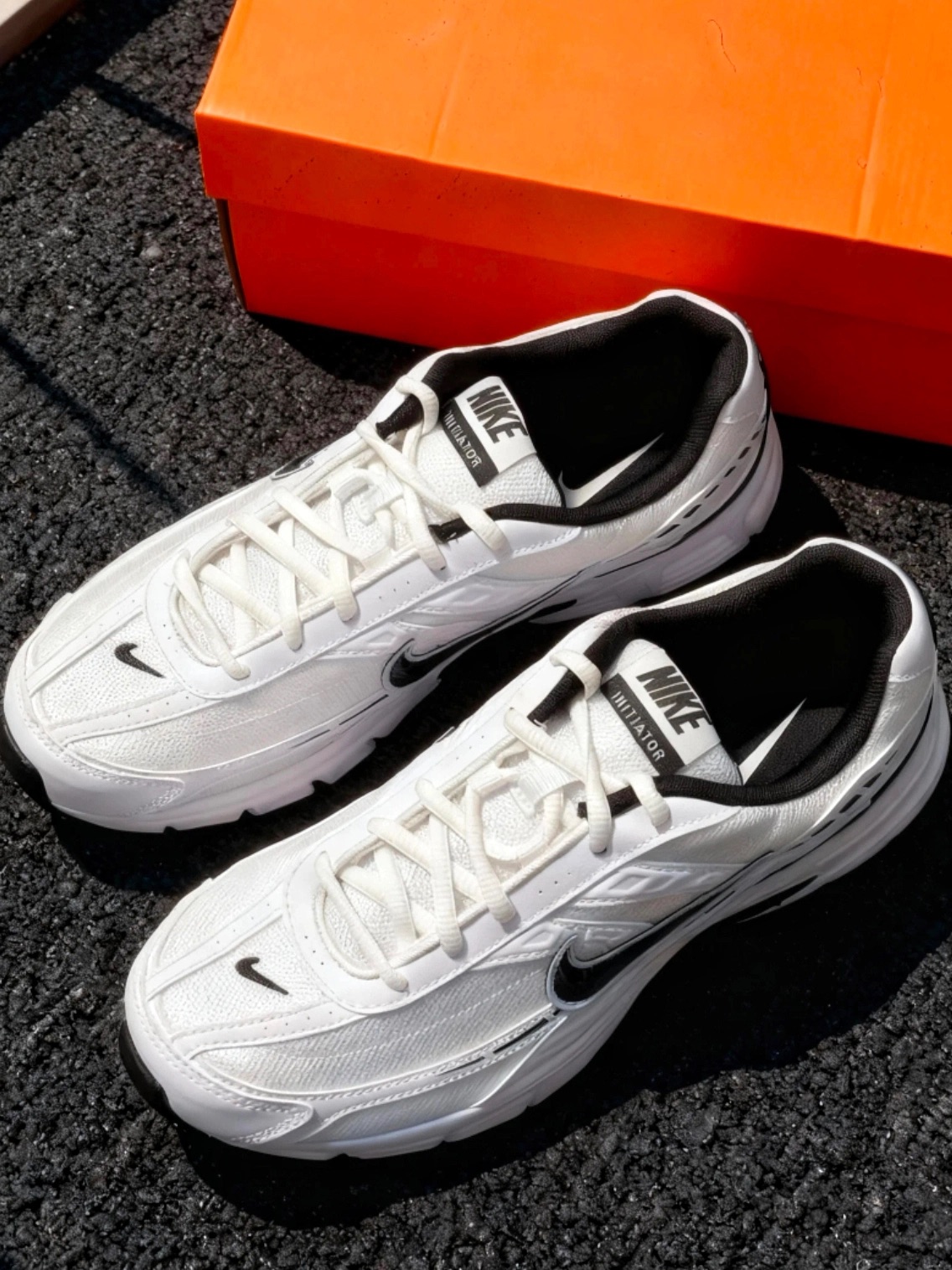 通勤不费脚!复古不撞款 Nike Initiator男鞋实测🌟