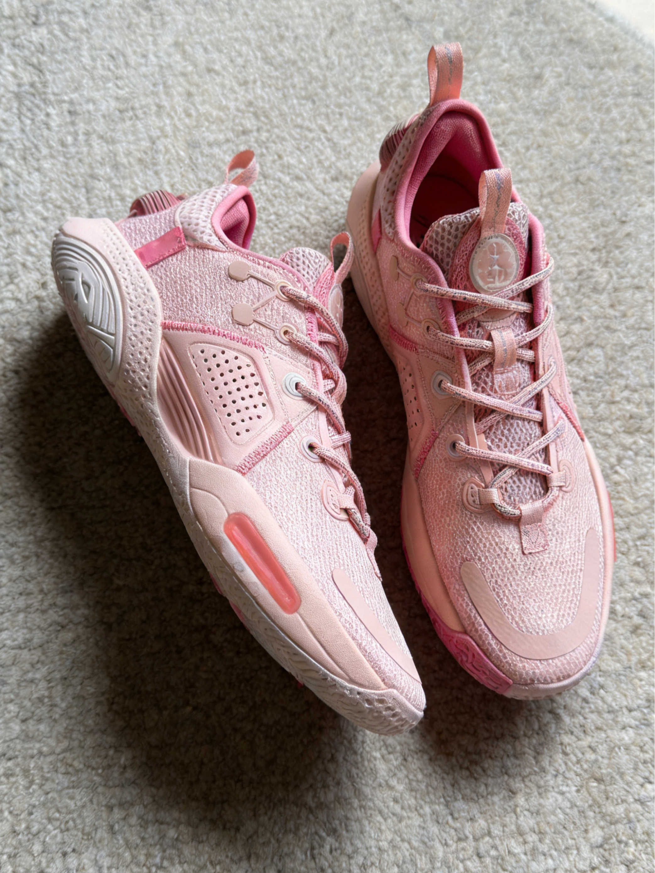 这粉鞋太能打了