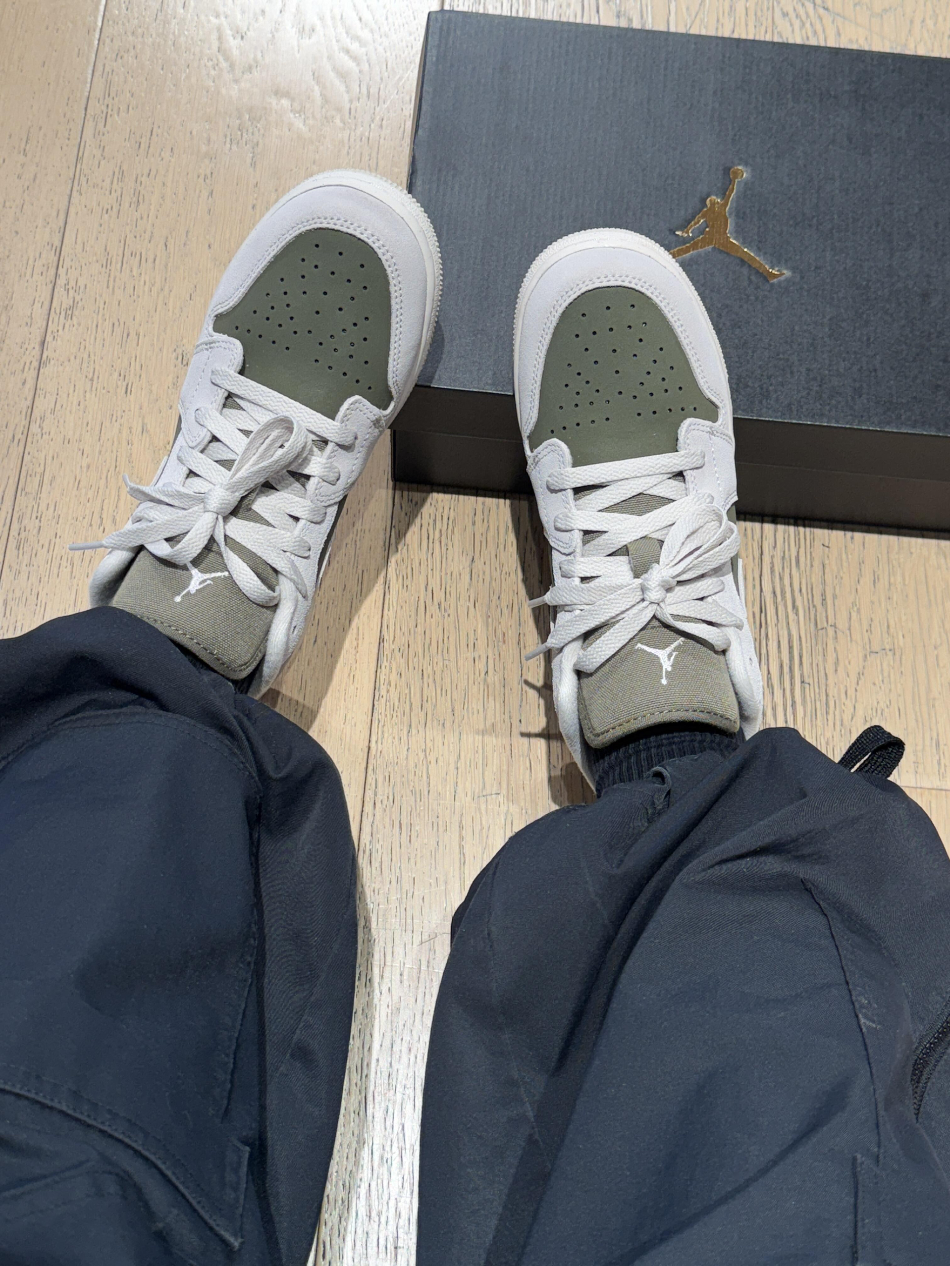 秋冬AJ新宠“军绿奶白”情侣鞋8