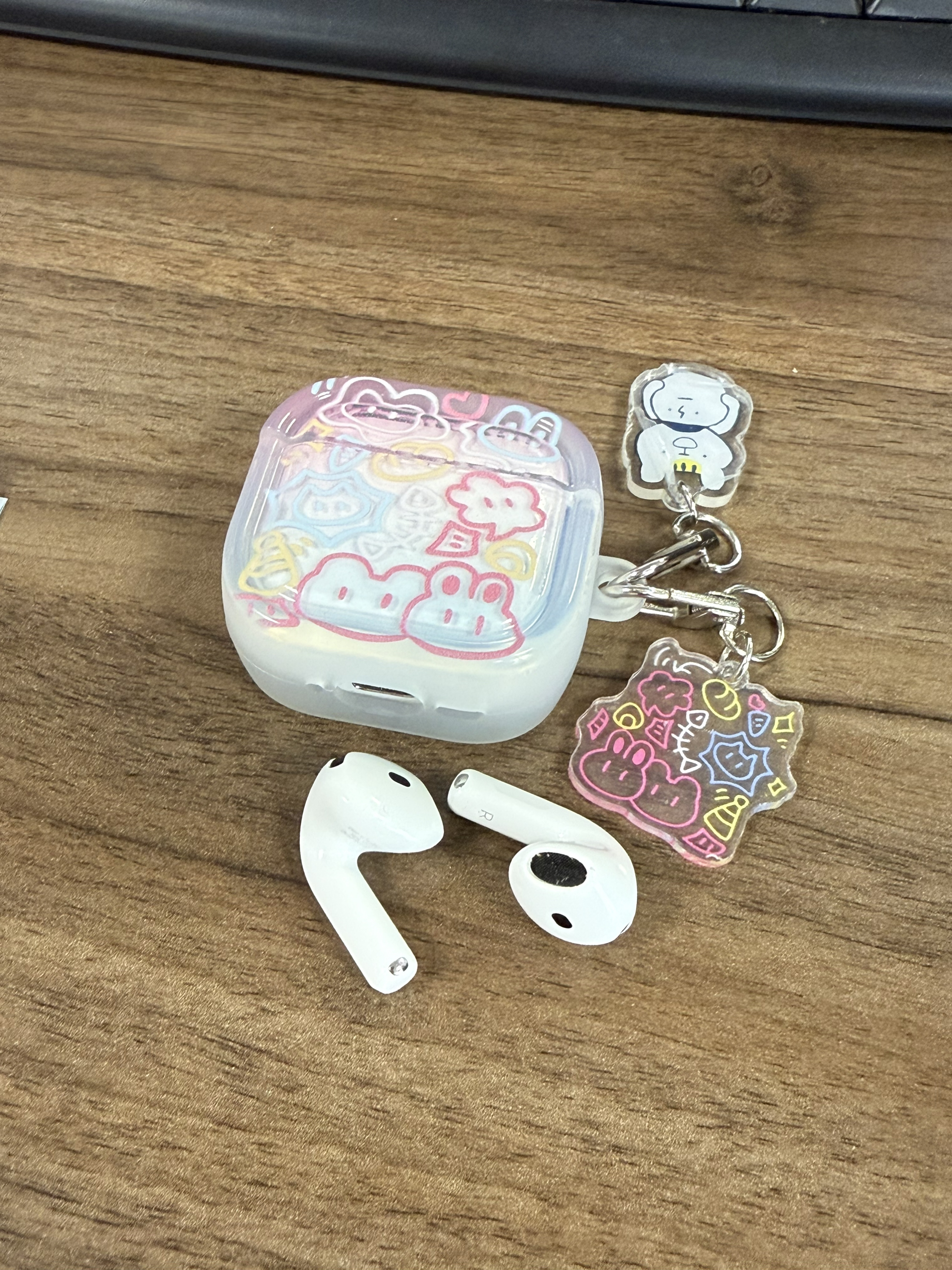 谁懂啊！AirPods 4 才是打工人 / 学生党的真香本命！