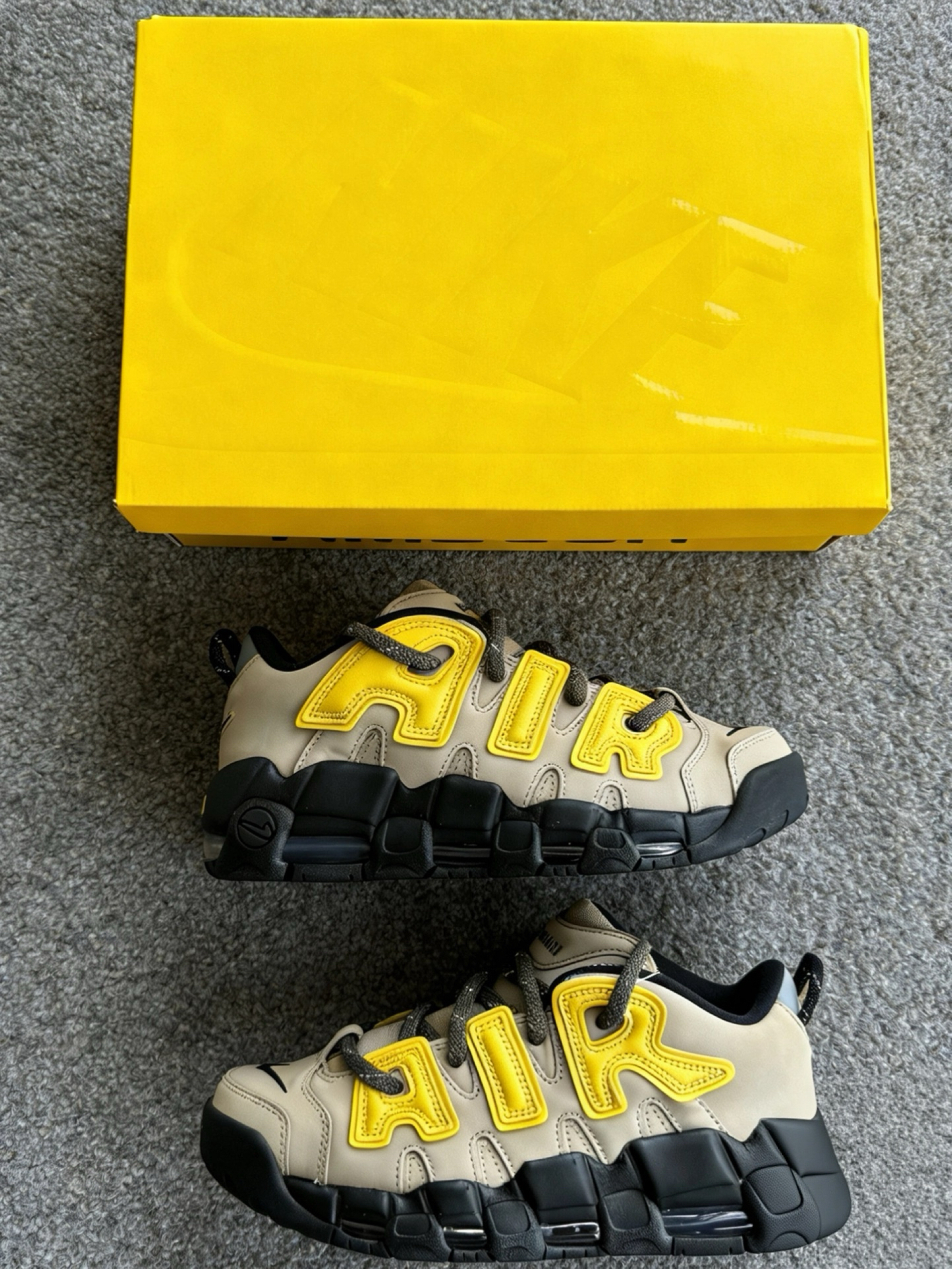 《AMBUSH × Nike 联名 | 复古与先锋的街头对话》