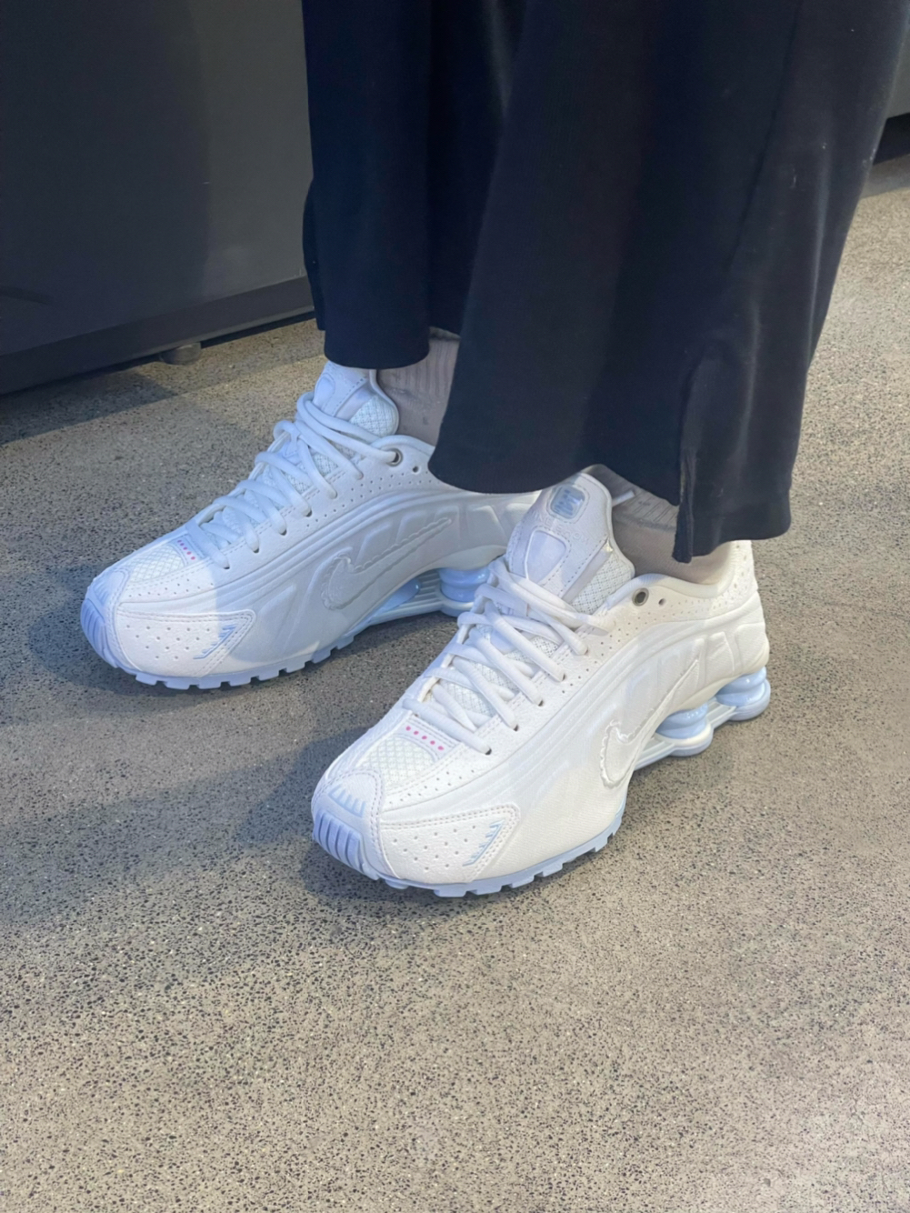 谁懂这双Nike Shox R4米白蓝的温柔杀伤力啊～