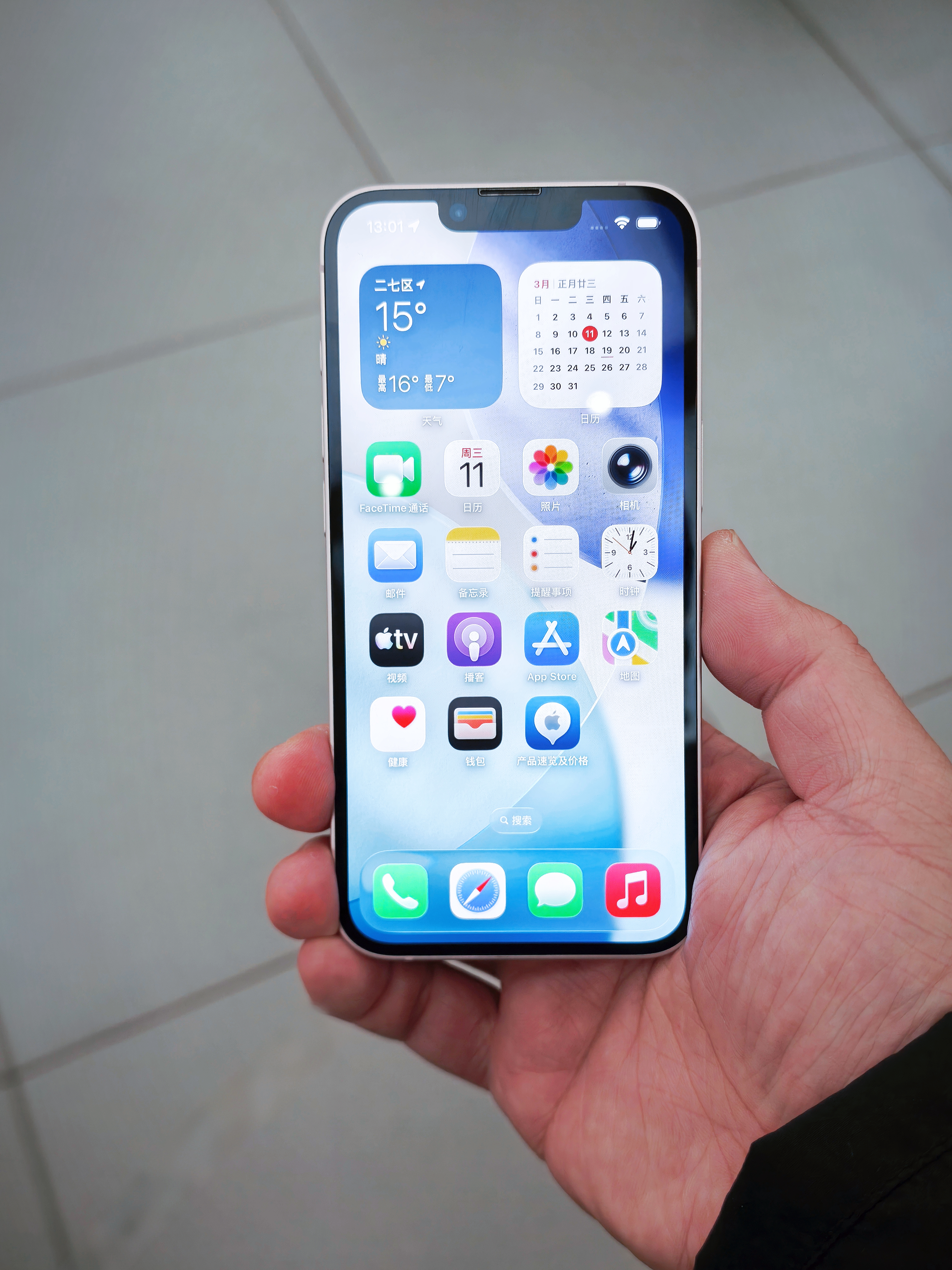 iphone 17e：刘海屏，没高刷，就真的不好用吗？！