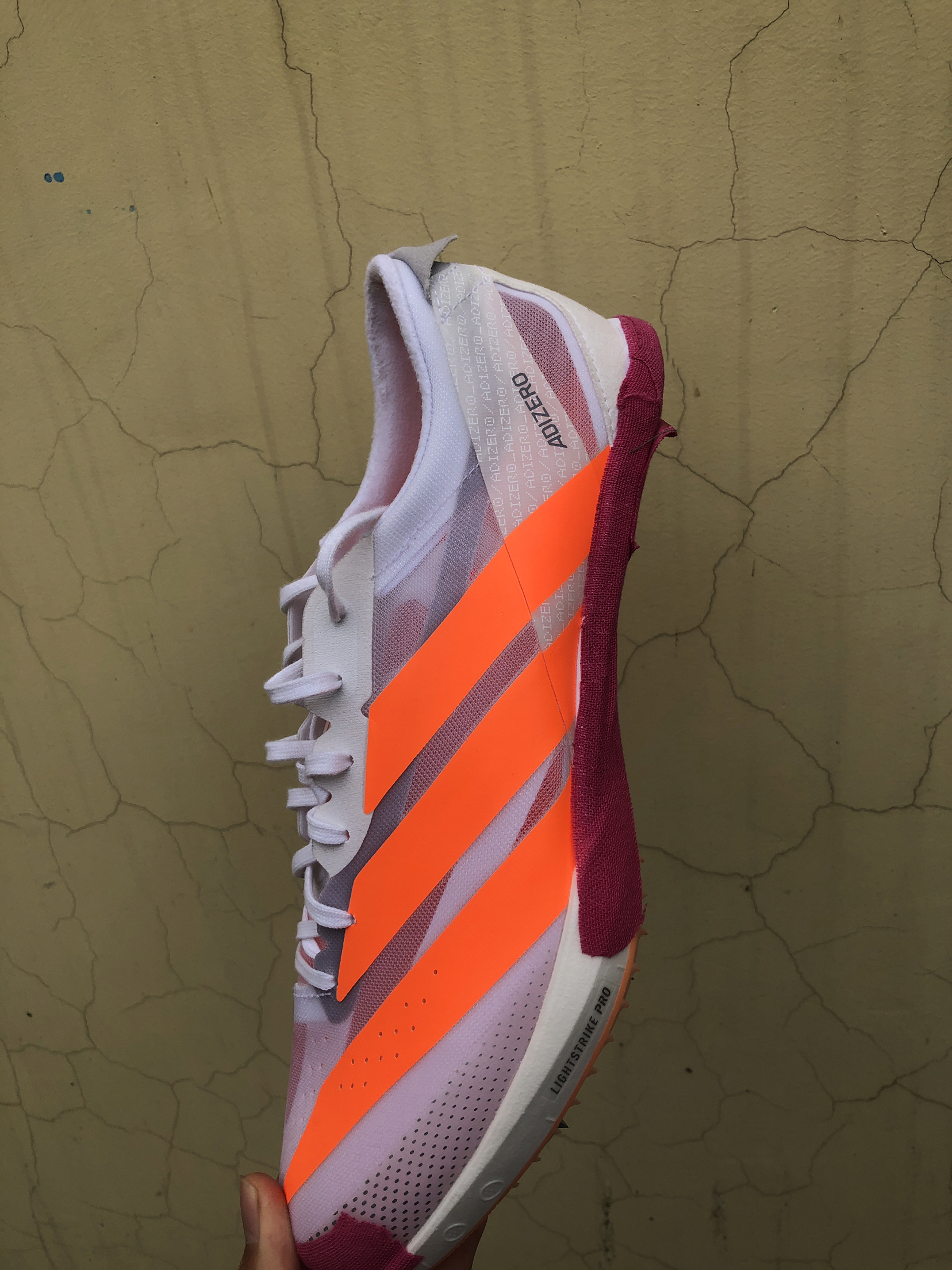 感觉还不错，推进感是挺强的，第一次上脚鞋