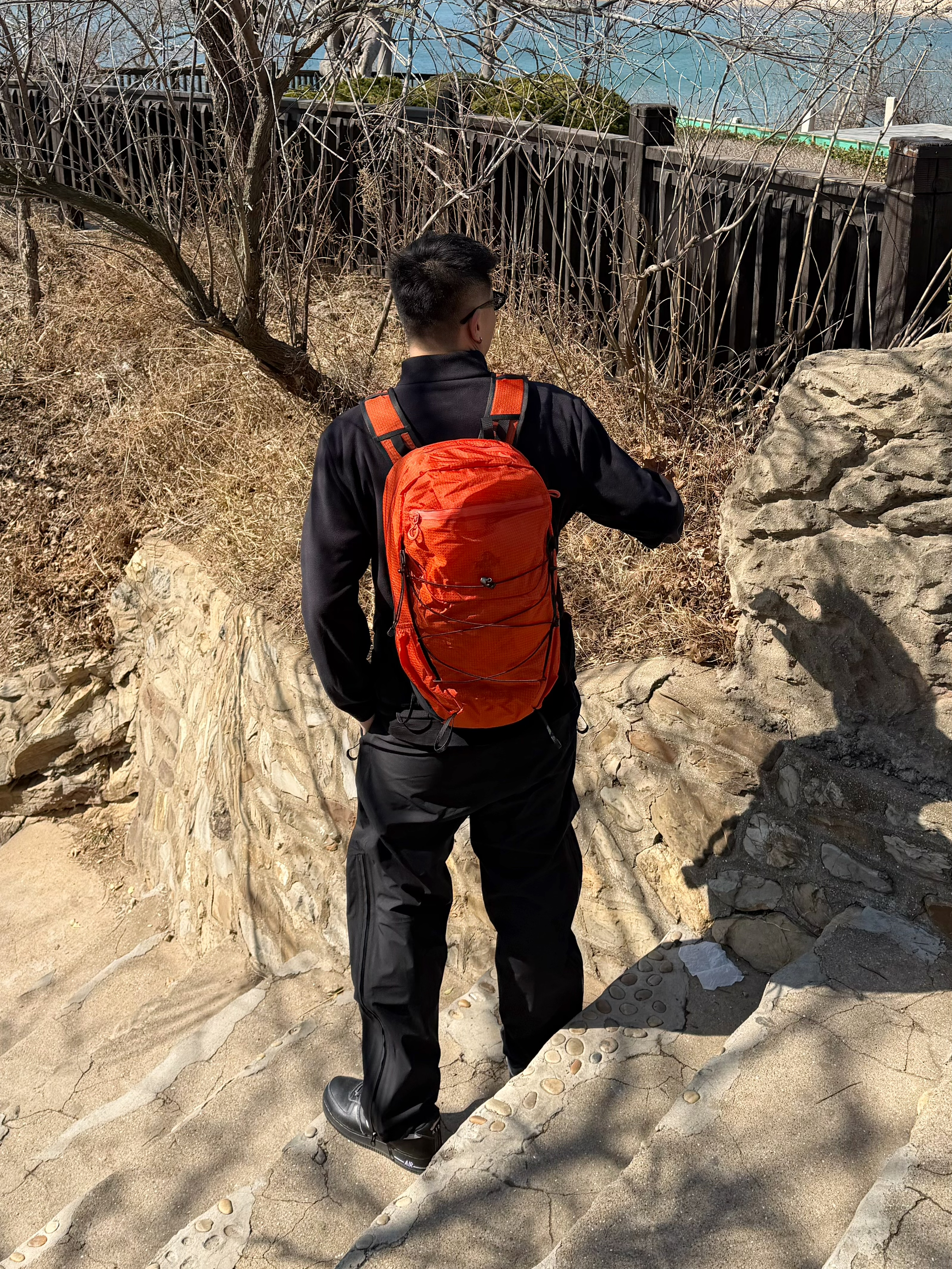 山野⛰️穿搭公式 | 这身黑橙太出片 🖤🧡