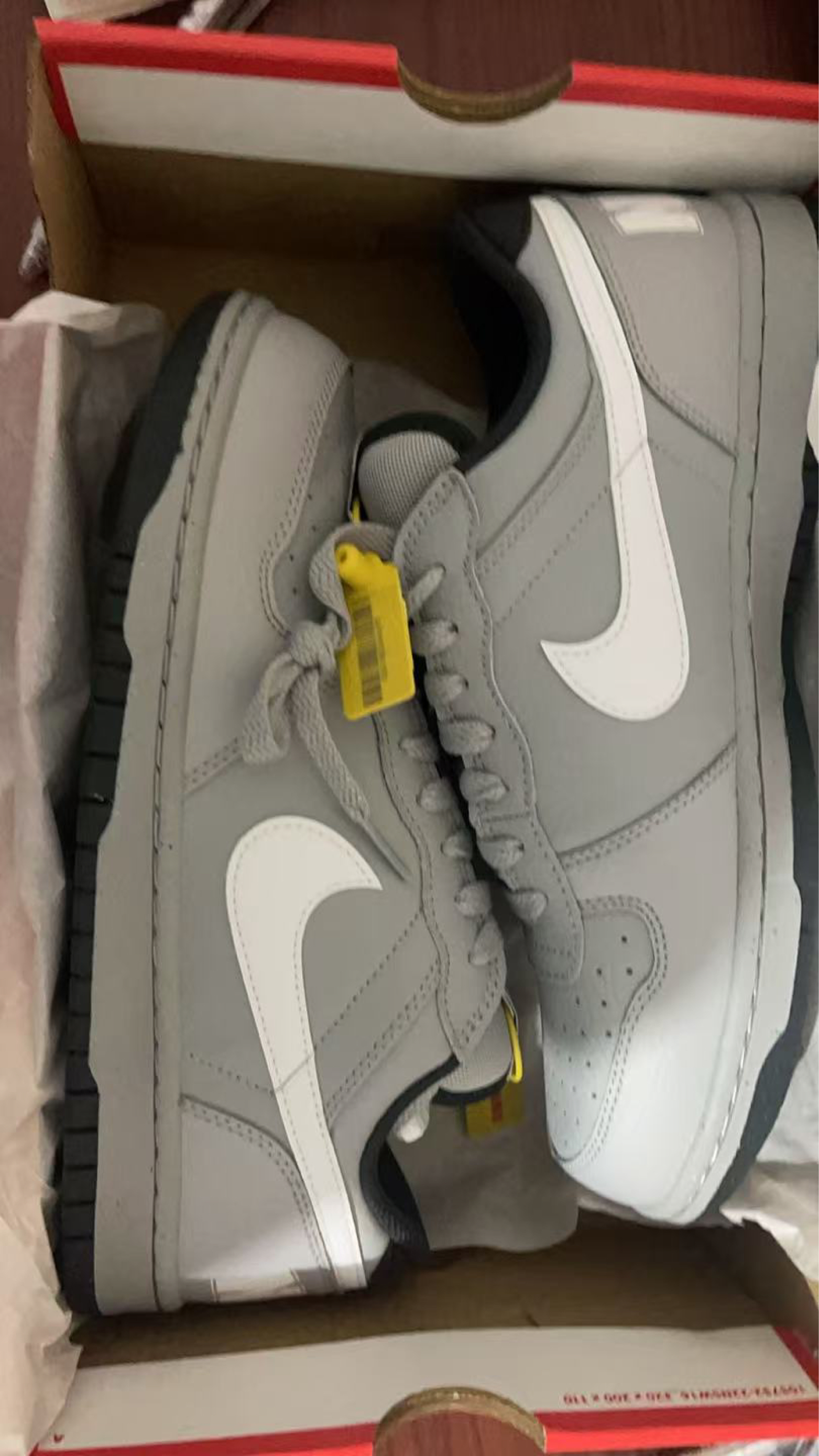 鞋子非常舒服 价格合适 非常非常喜欢  