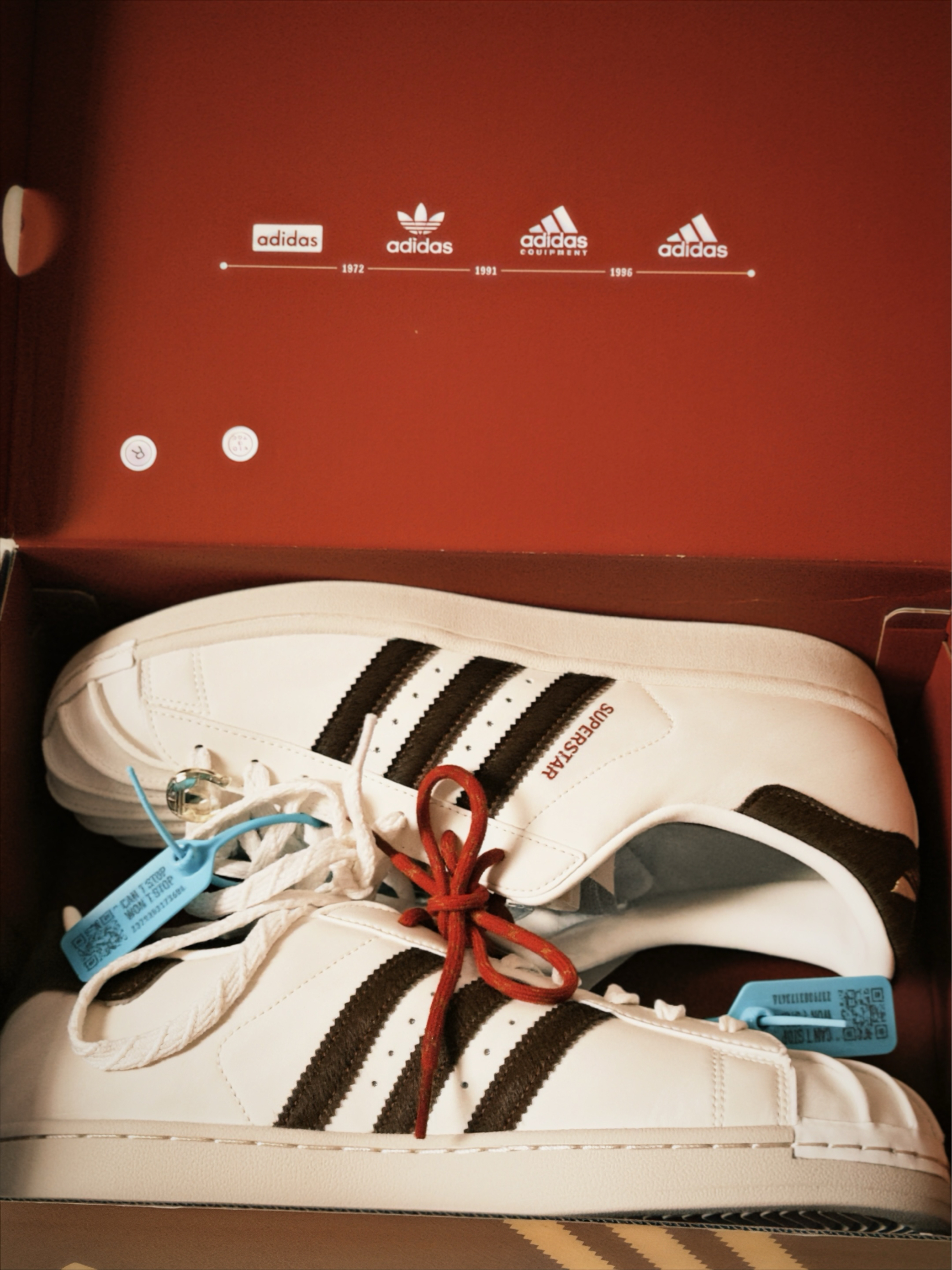 阿迪达斯马年限定最新款，看下有哪些优缺点吧