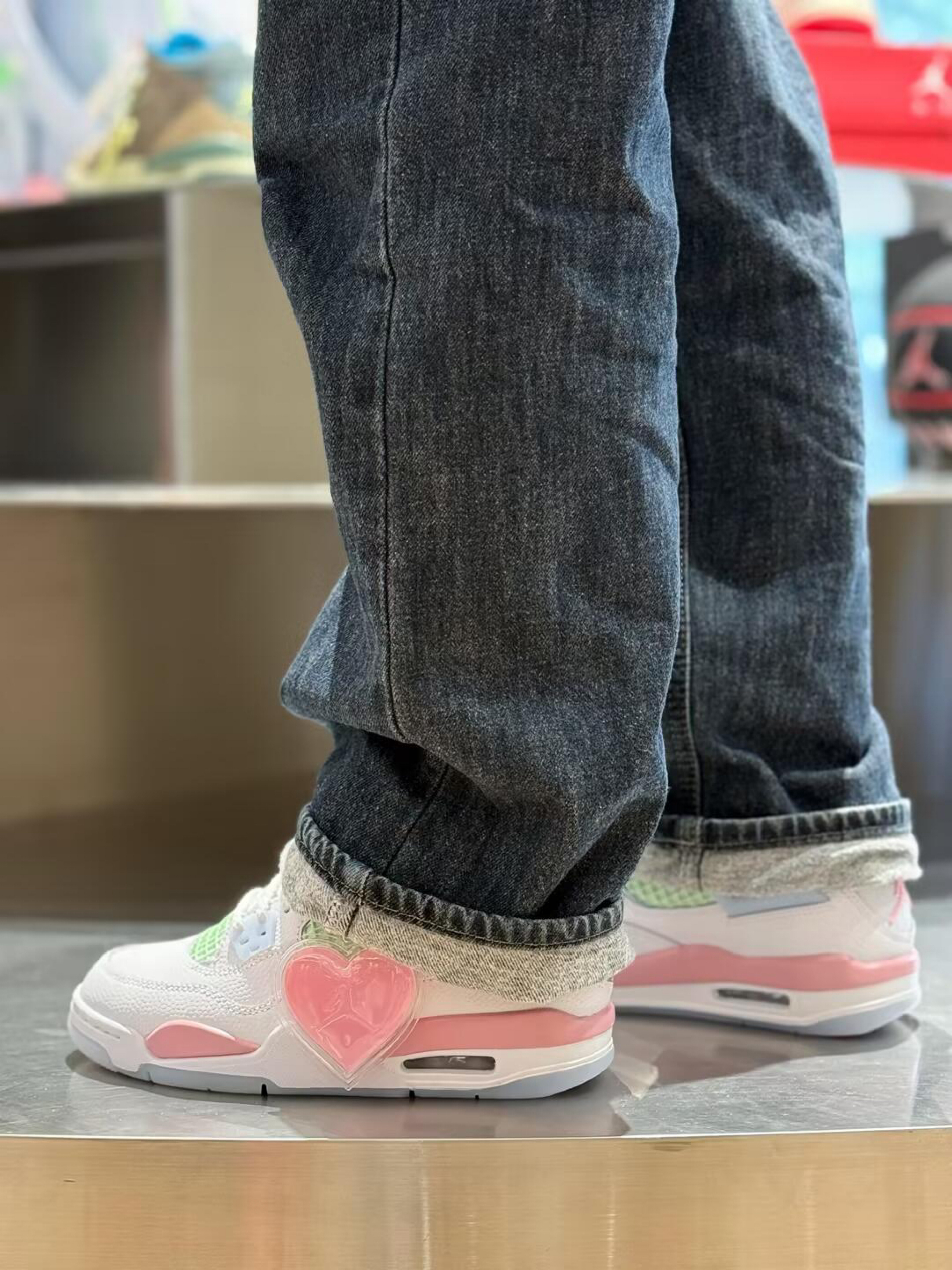 美到犯规！AJ4马年限定把春天穿在脚上🌸