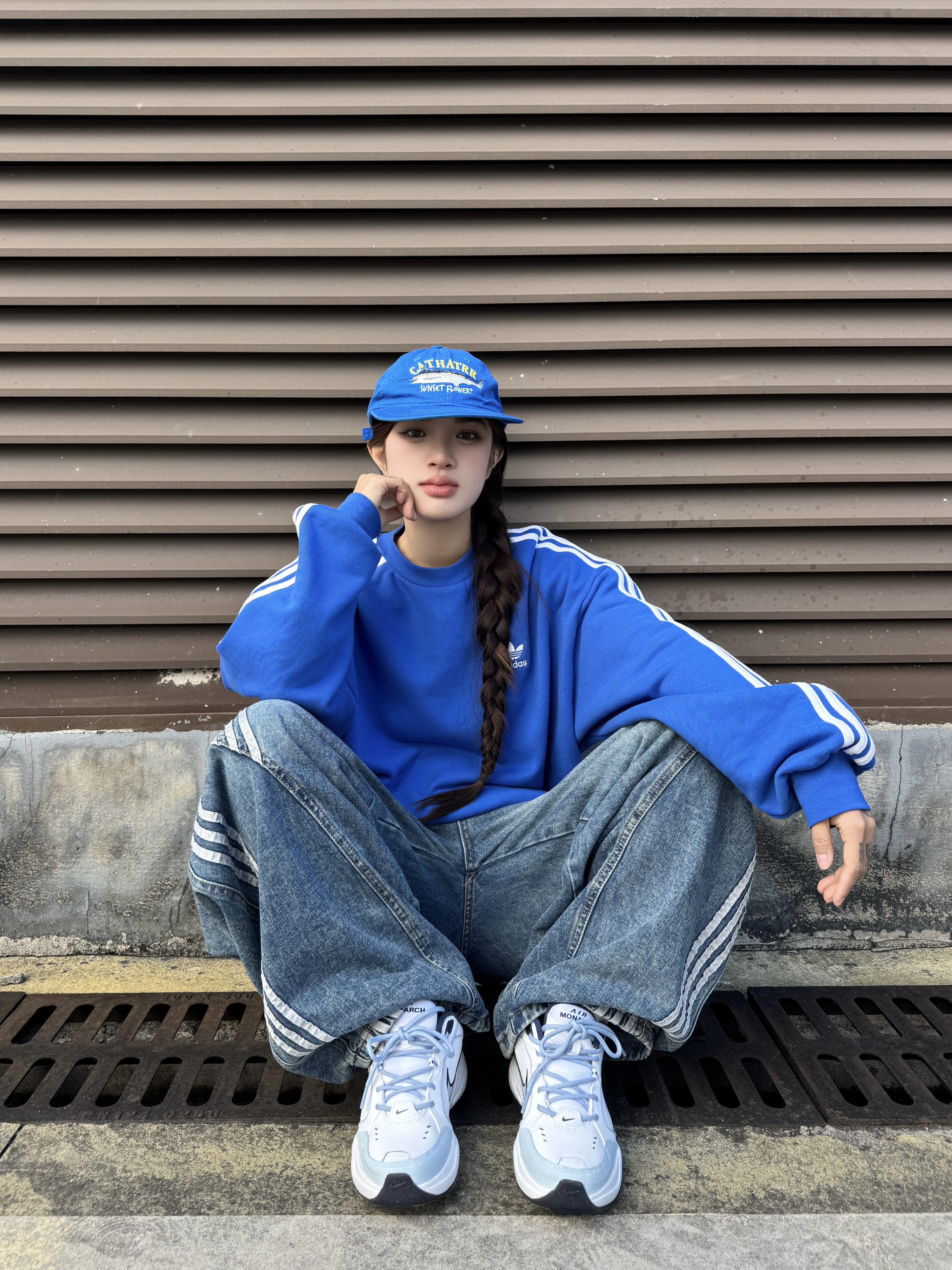 蓝调街头甜酷女孩ootd