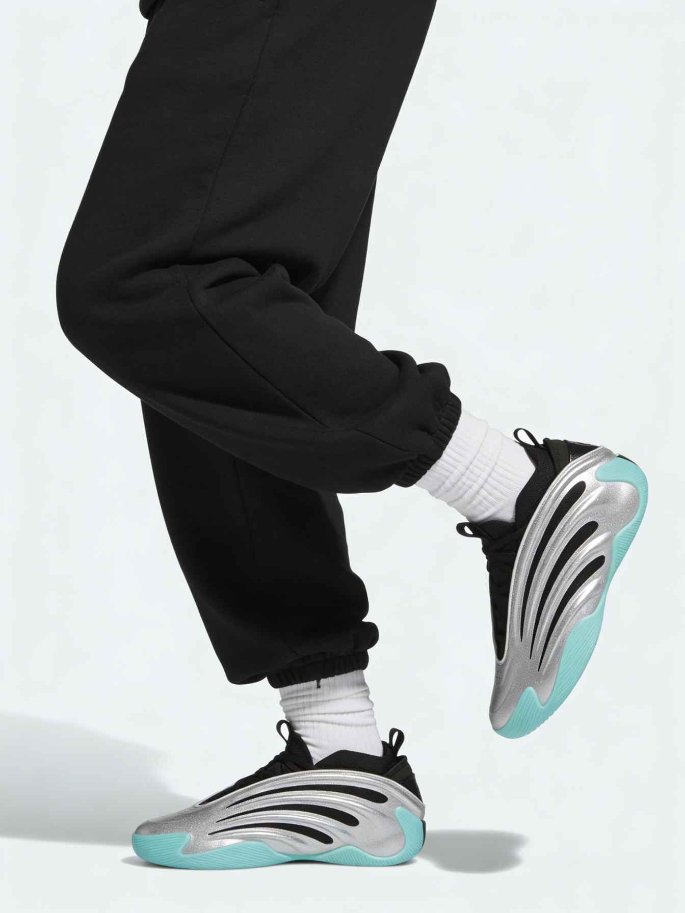 Harden Vol.9银黑中帮，舒适+抓地双满分，这价冲不冲？