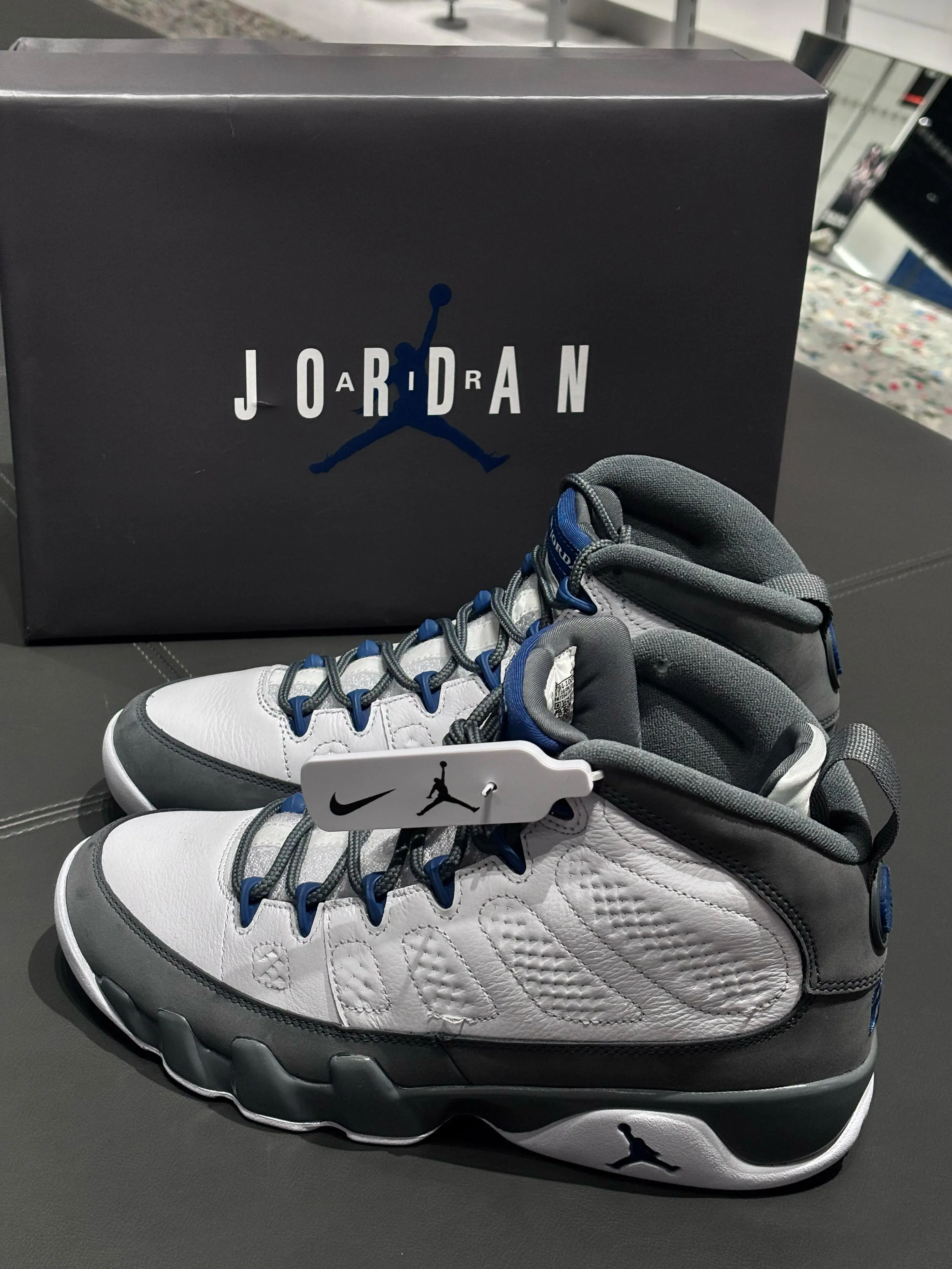 👟 AJ9 Flint Grey 灰白配色|经典重磅回归真正懂AJ的人,都懂这双的分量。Ai