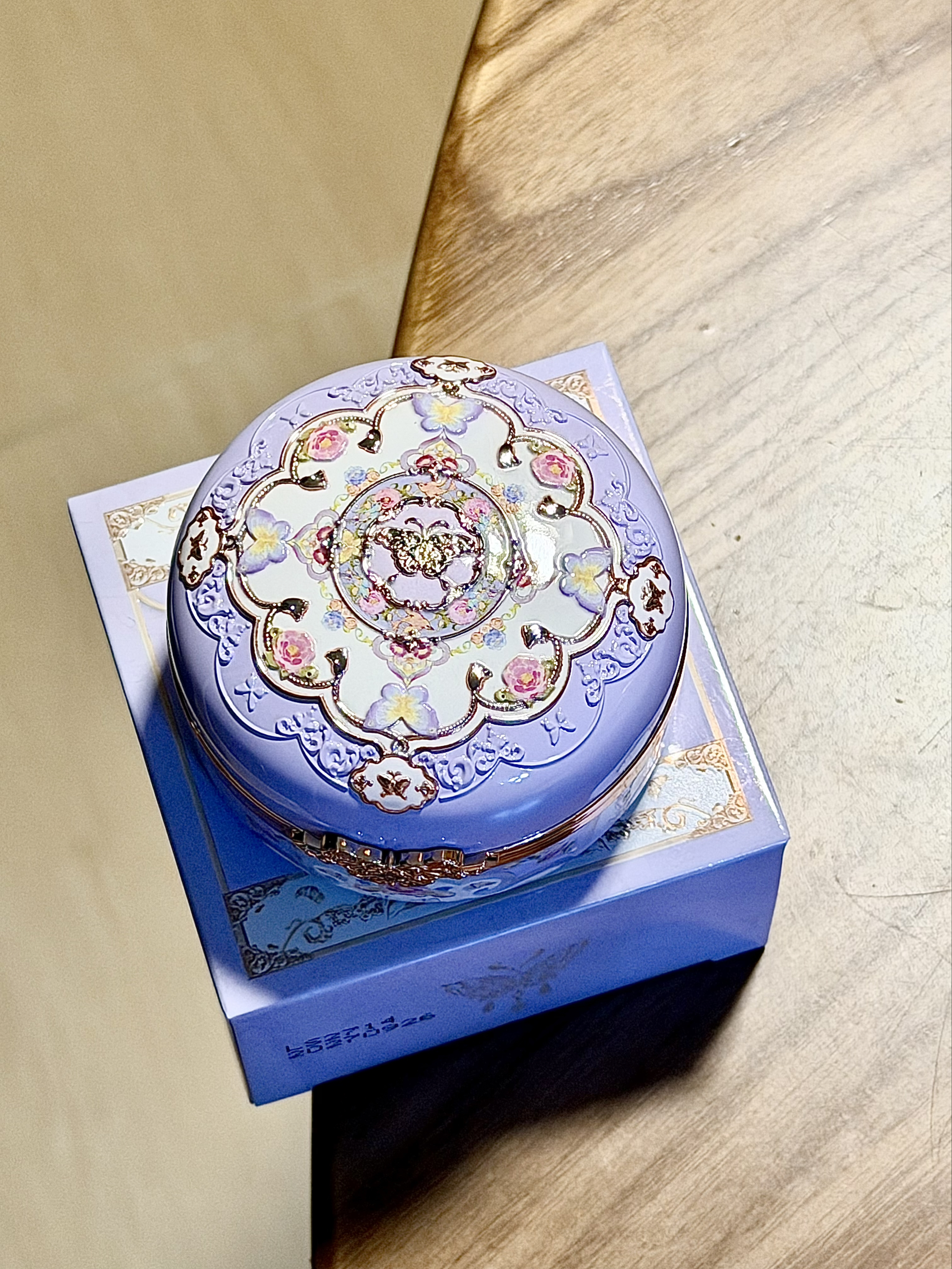 谁懂啊！花知晓蝴蝶云肩腮红「蝶恋花」美到封神✨
