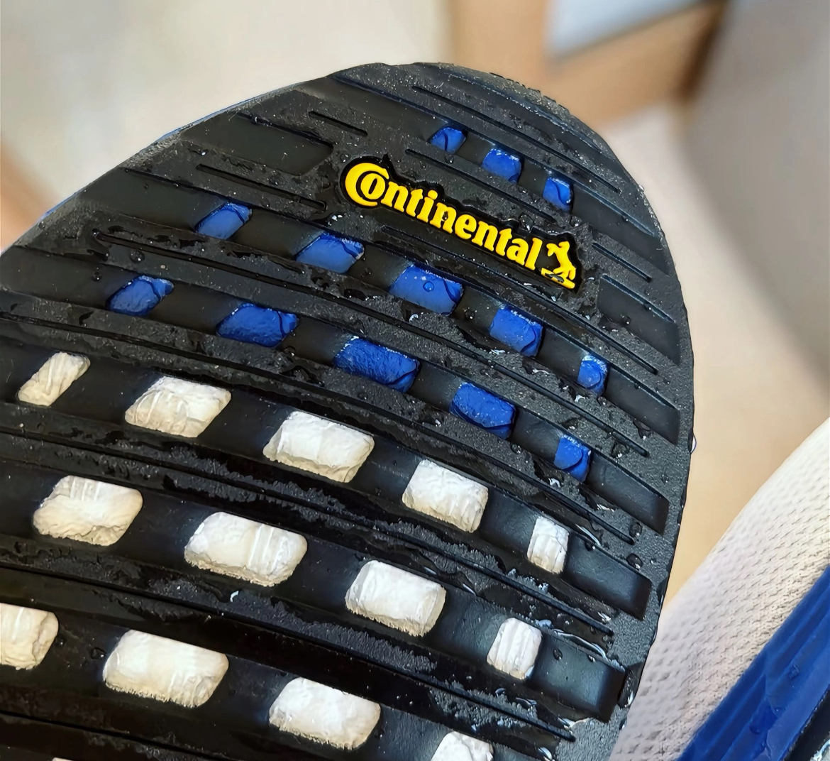 上脚第一感觉就是轻