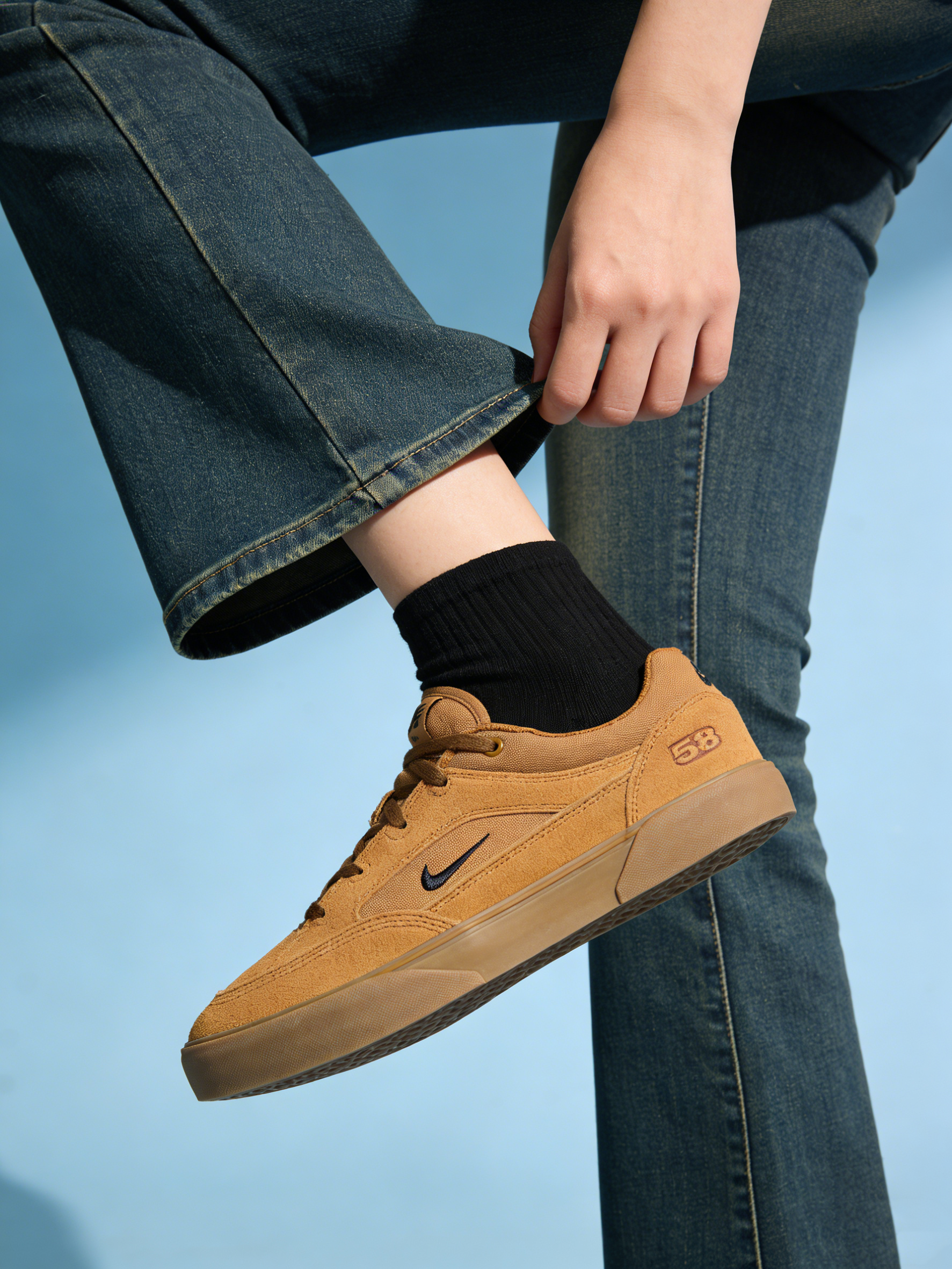 Nike SB Malor织物皮革棕｜300➕到底值不值？通勤一周真实测评！