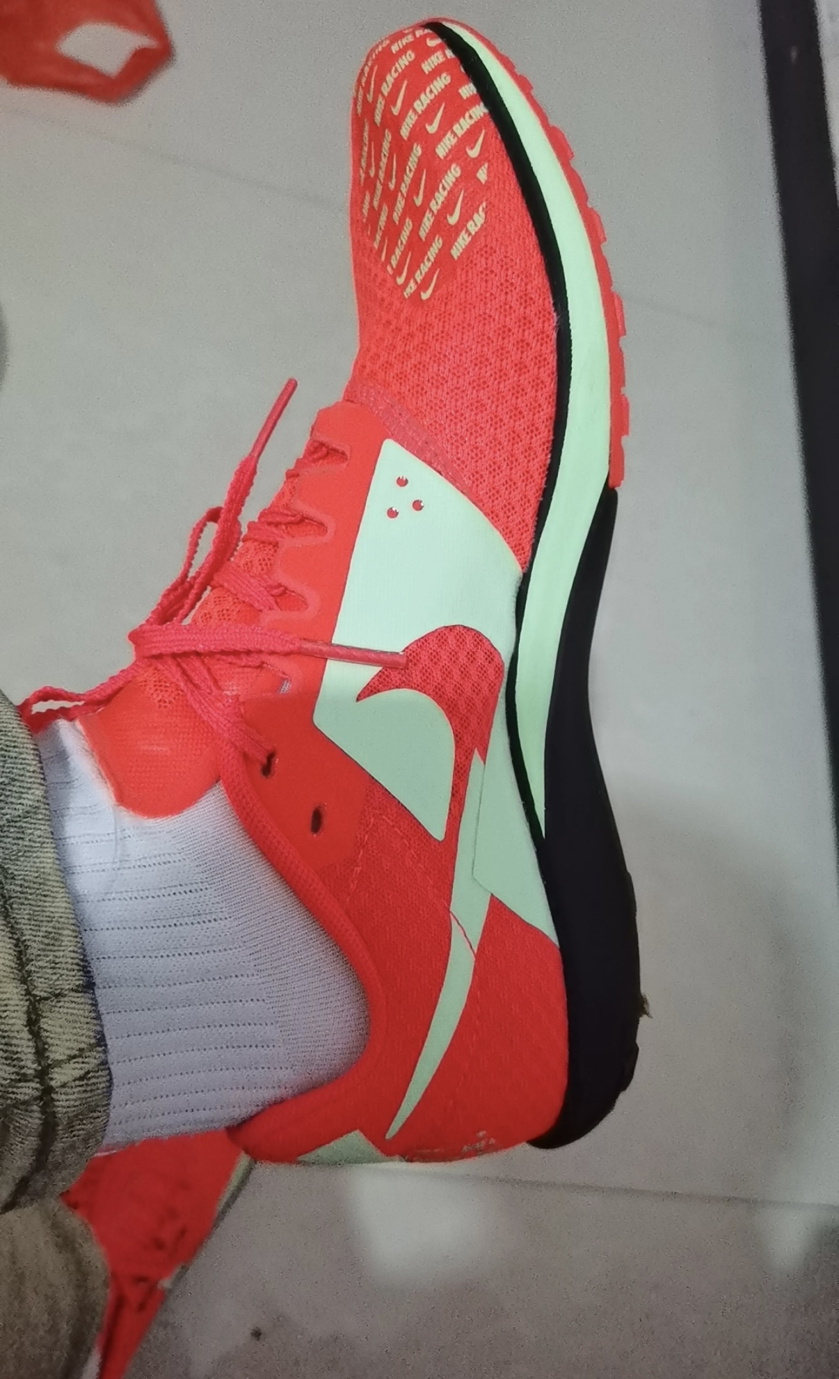 Nike Zoom Rival Waffle 6 跑鞋