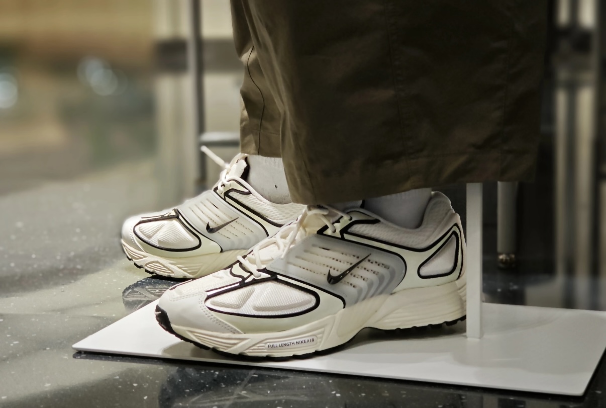 Nike Air Pegasus Wave跑鞋