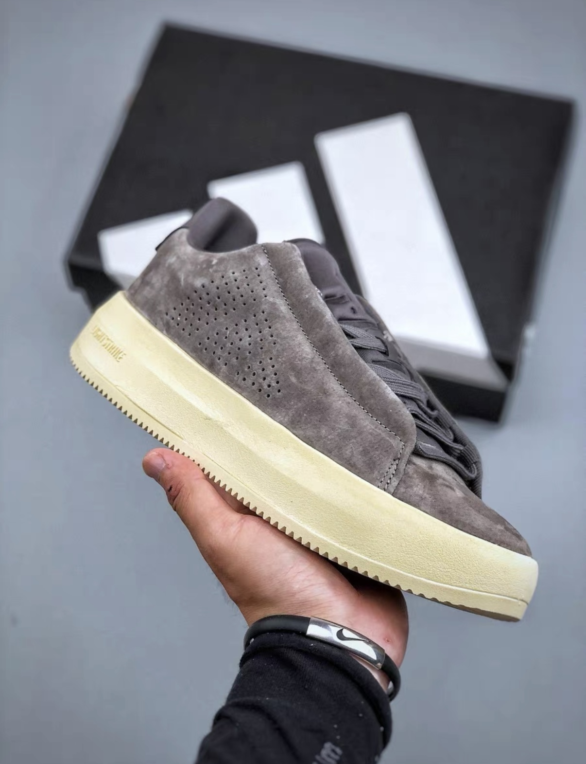 adidas ACESMASH 板鞋