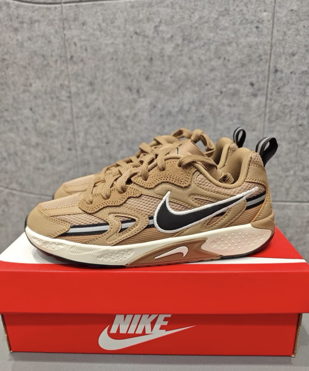 NIKE V2K RUN复古运动鞋