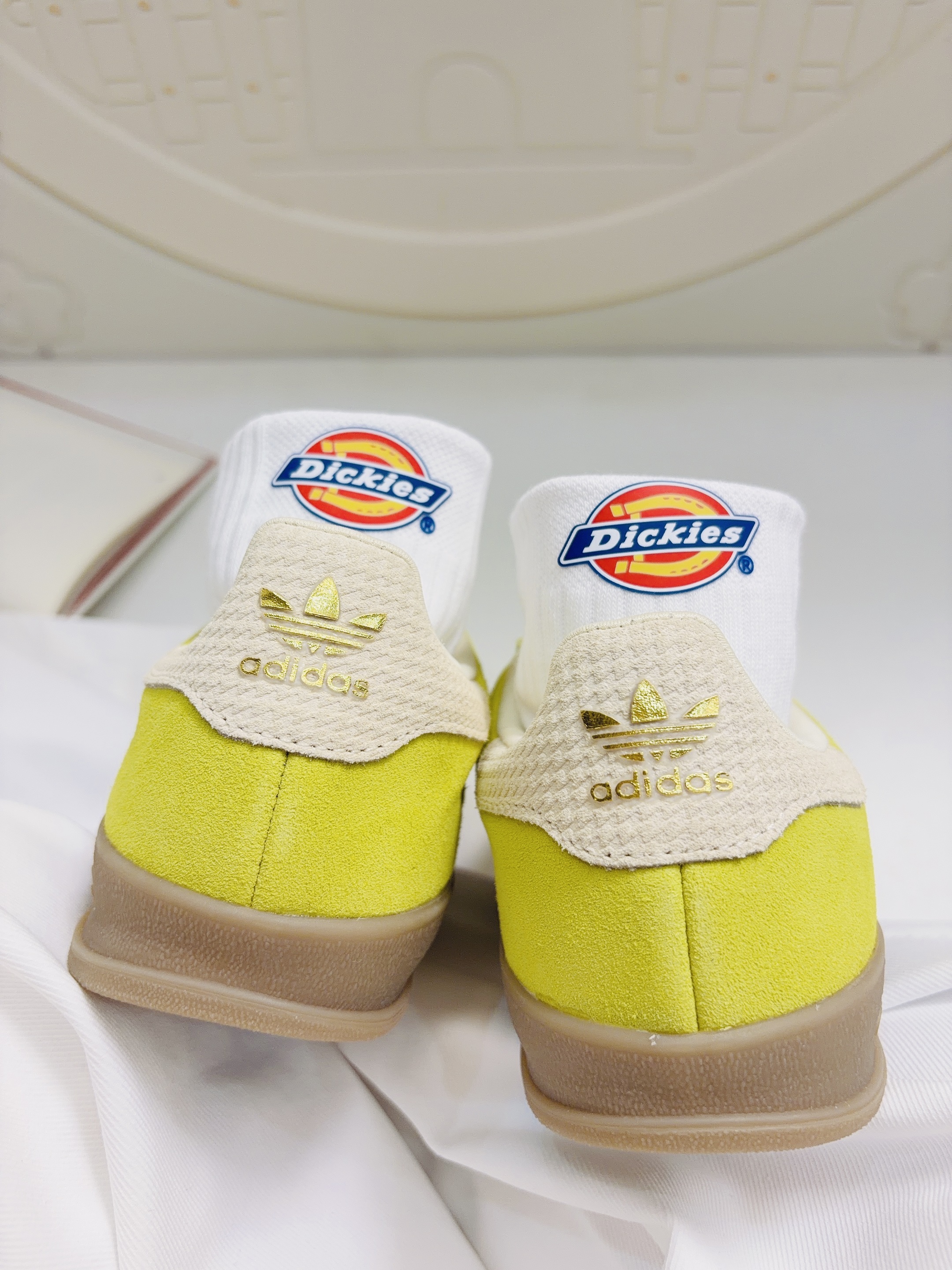 Adidas三叶草苹果绿Gazelle搭小白袜好好看🍏🍃