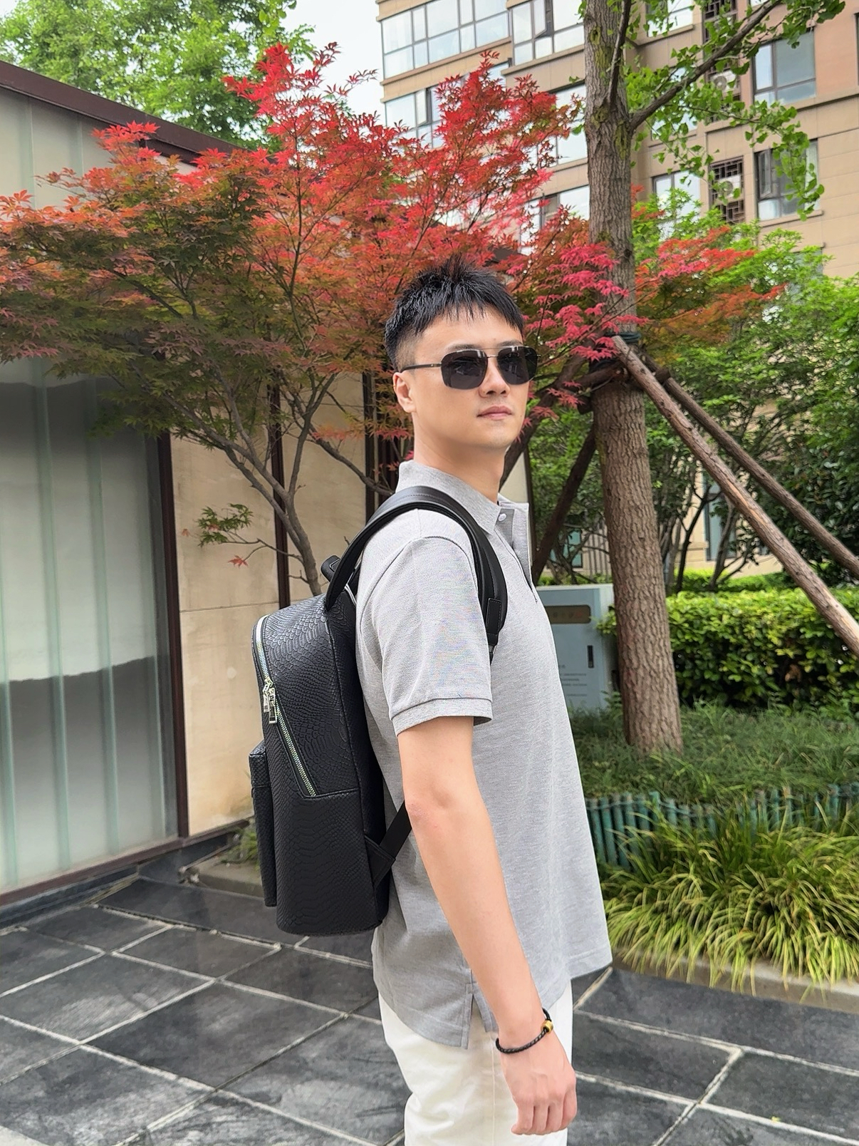 五一出游好搭子｜大容量蛇纹轻奢高级双肩包🎒