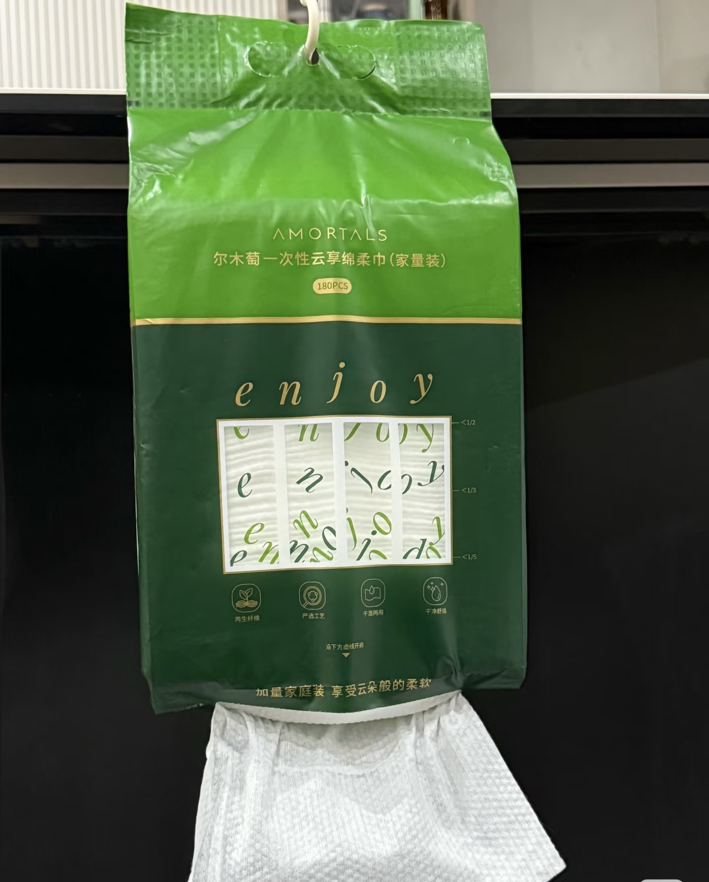超大包性价比很高，用来也不掉絮，质量很好大学生必备