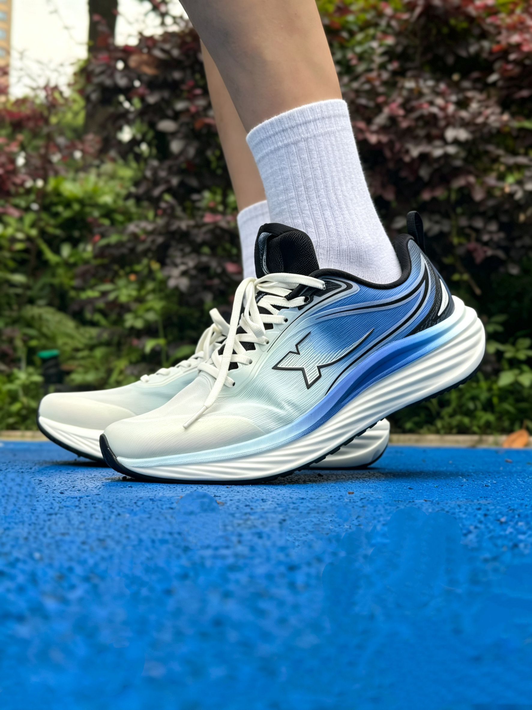 通勤or晨跑/夜跑，一双👟就能全搞定⁉️