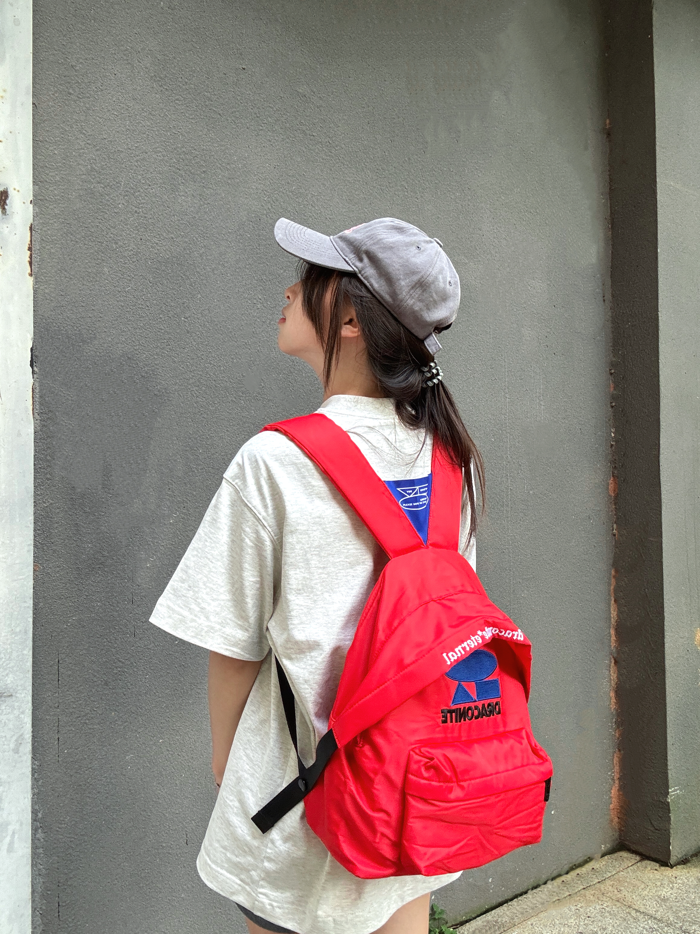 自带吸睛buff💫｜不撞款！潮酷机能风红色书包🎒