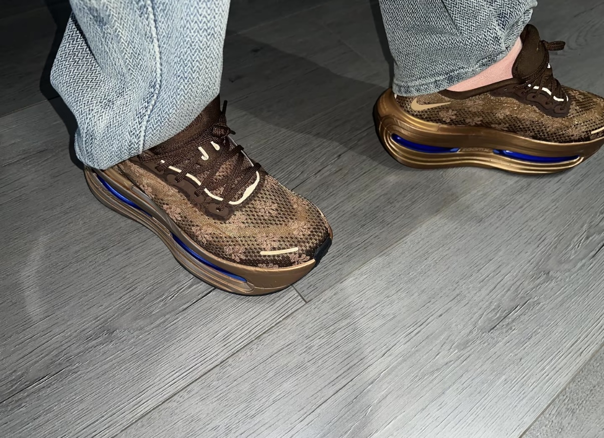 Nike Vomero Premium跑鞋