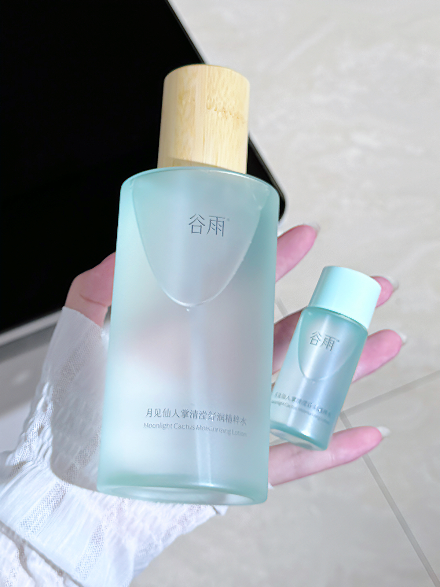 💭刚进空调房🤍就忍不住拿出我的补水泵⁃ ⩊ ⁃₊⁺˚