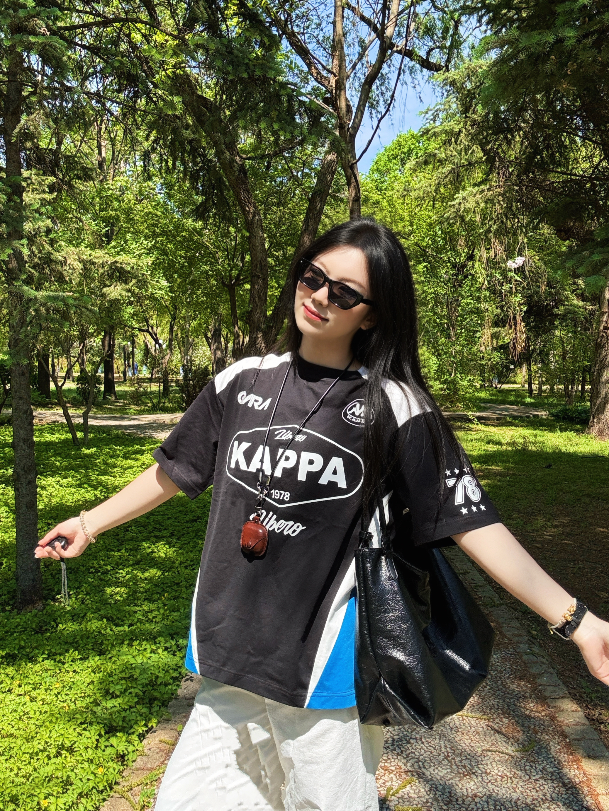 🏎️解锁复古赛车风 | 撞色运动T恤自带潮感🕶️