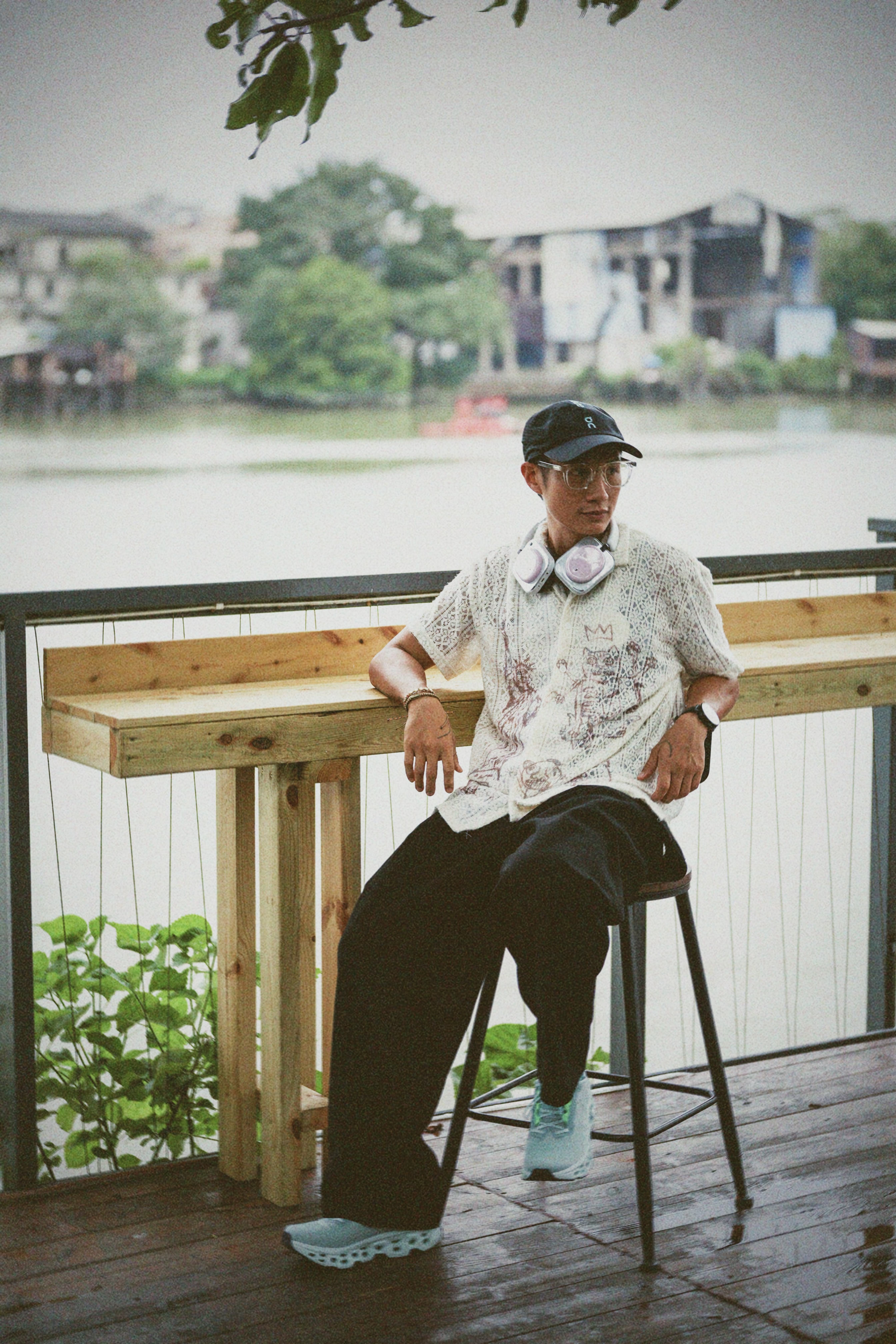 热夏慢跑装备，颜值脚感同时在松弛